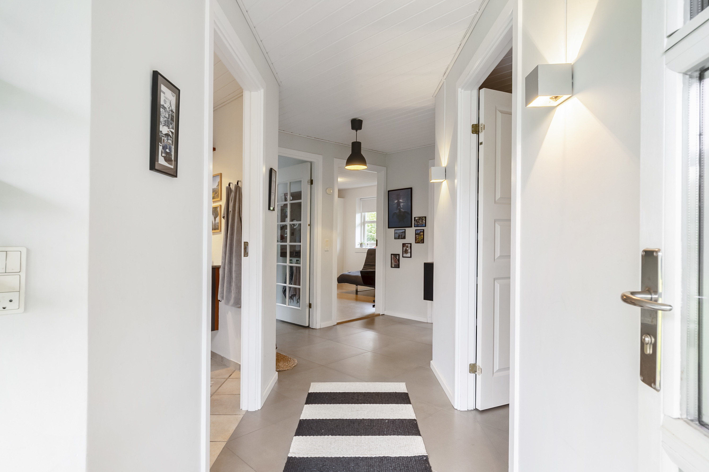 Fremhævet entré billede i fuldskærmstilstand. Billede af Stavtrupvej 71, Stavtrup, 8260 Viby J