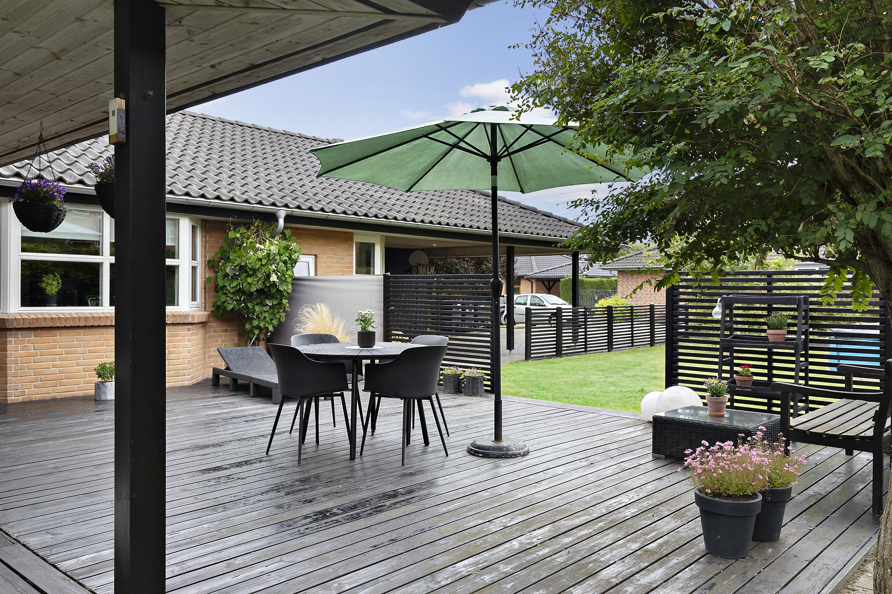 Fremhævet terrasse billede i fuldskærmstilstand. Billede af Stavtrupvej 71, Stavtrup, 8260 Viby J