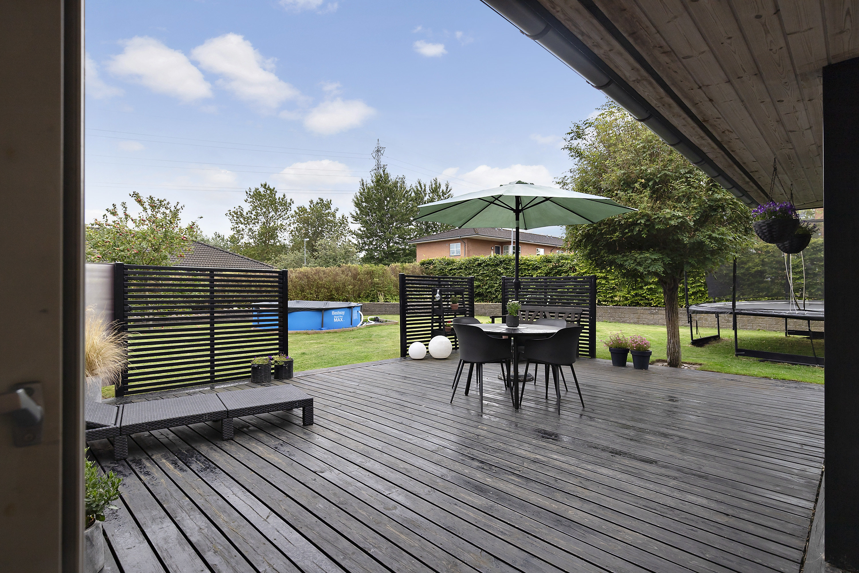 Fremhævet terrasse billede i fuldskærmstilstand. Billede af Stavtrupvej 71, Stavtrup, 8260 Viby J