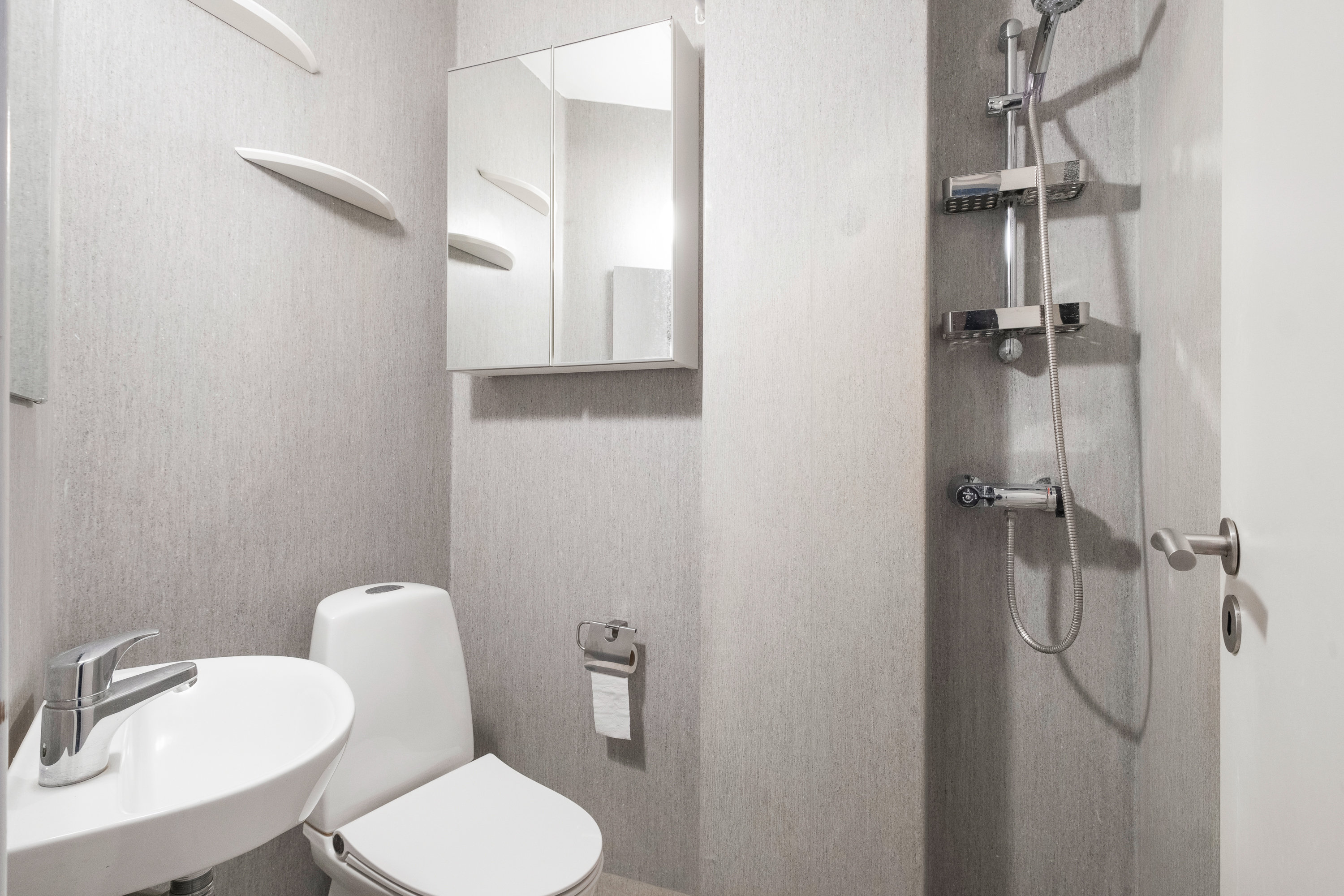 Fremhævet badeværelse billede i fuldskærmstilstand. Billede af Vester Allé 23, 1., 8000 Aarhus C