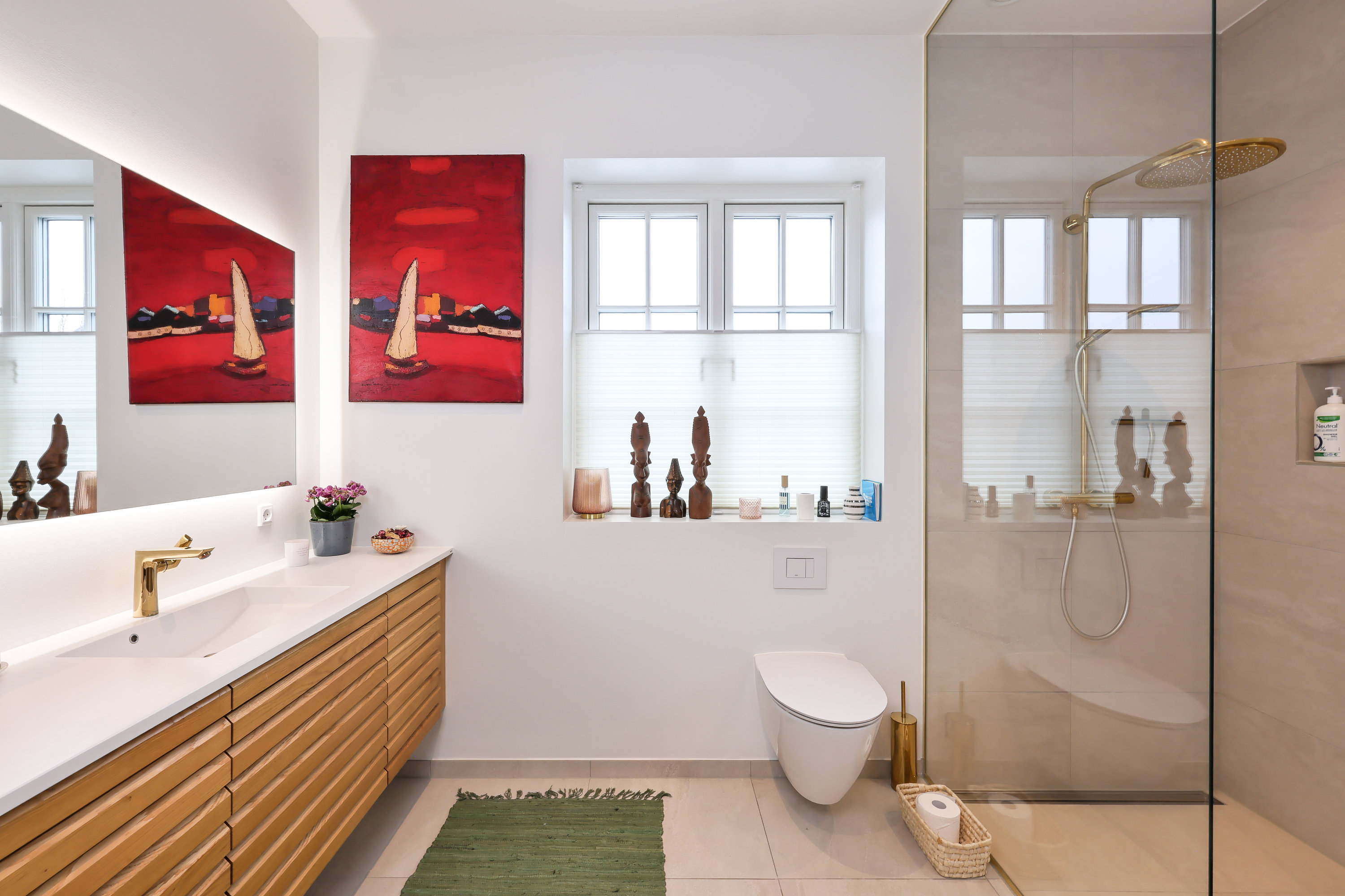 Fremhævet badeværelse  billede i fuldskærmstilstand. Billede af Strøbyvej 28, 2650 Hvidovre