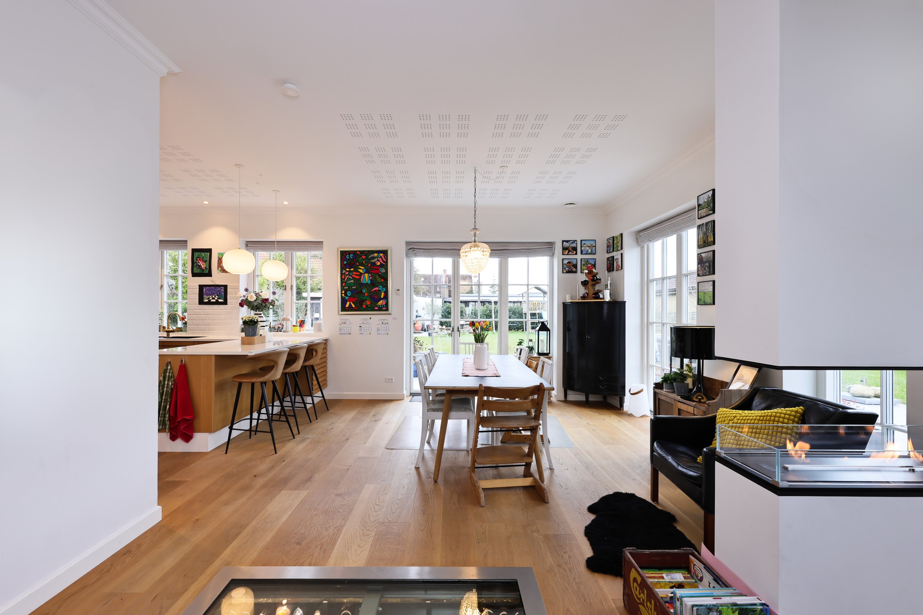 Fremhævet stue billede i fuldskærmstilstand. Billede af Strøbyvej 28, 2650 Hvidovre