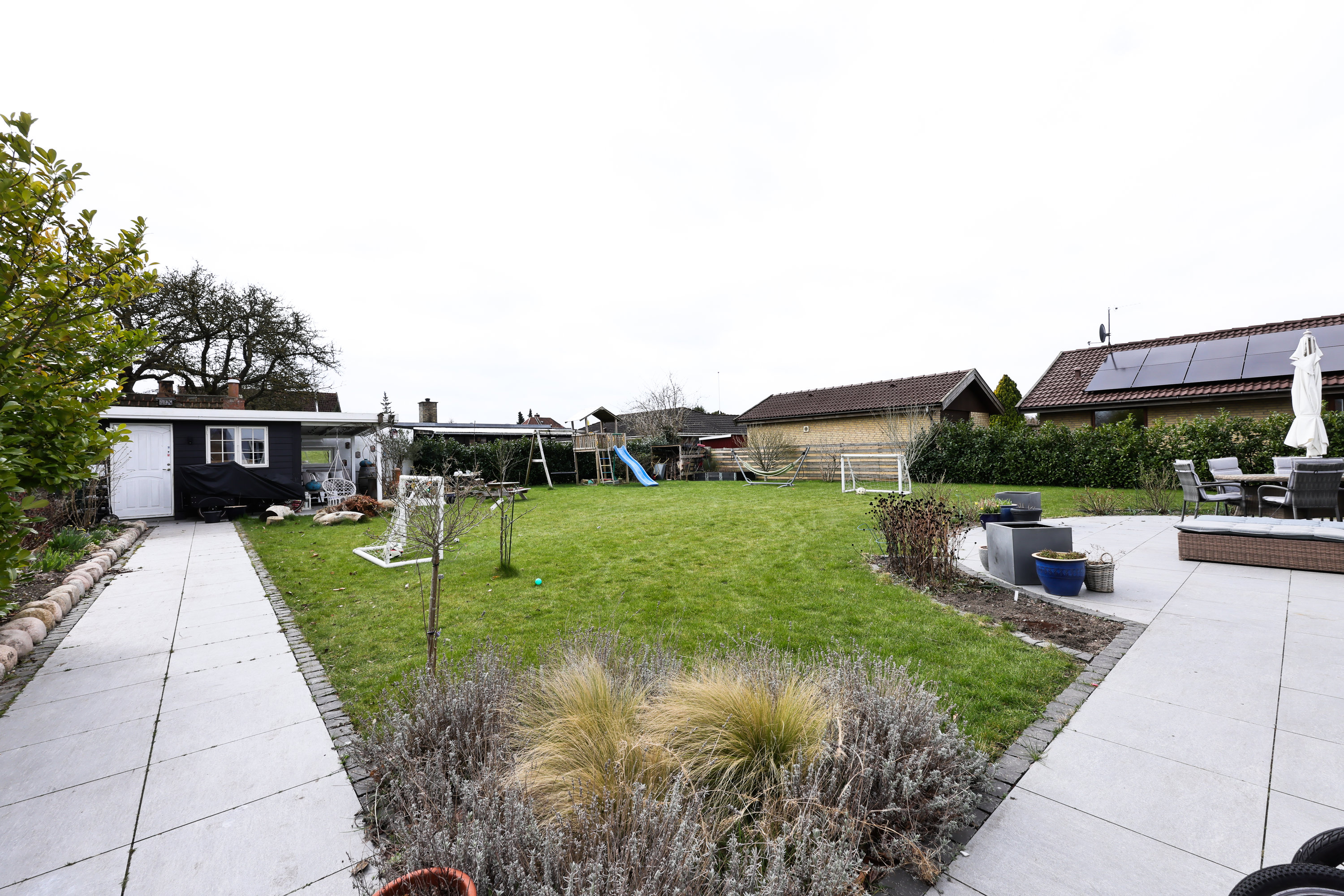 Fremhævet udendørs billede i fuldskærmstilstand. Billede af Strøbyvej 28, 2650 Hvidovre