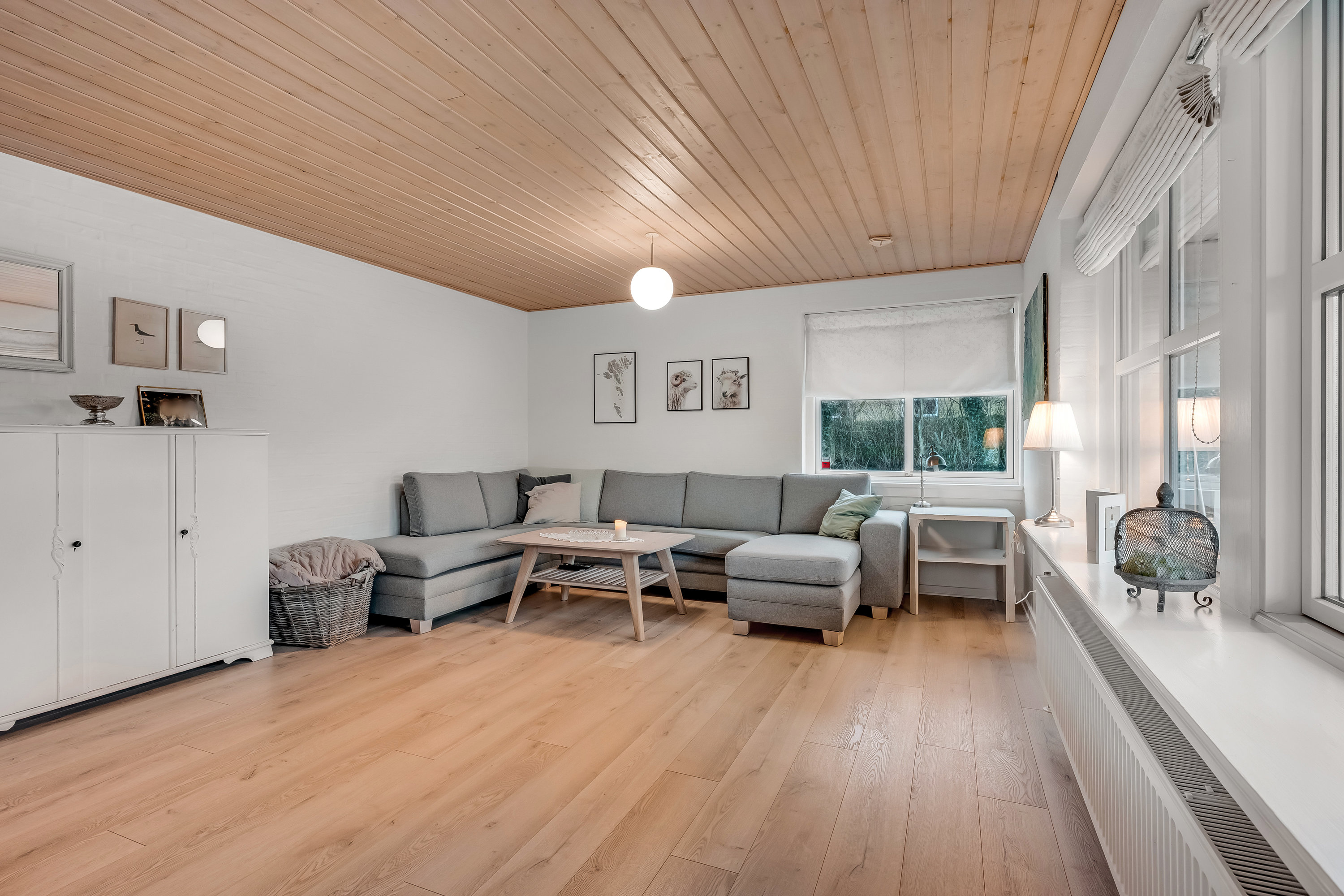 Fremhævet stue billede i fuldskærmstilstand. Billede af Uglevej 30, Heldum, 7620 Lemvig