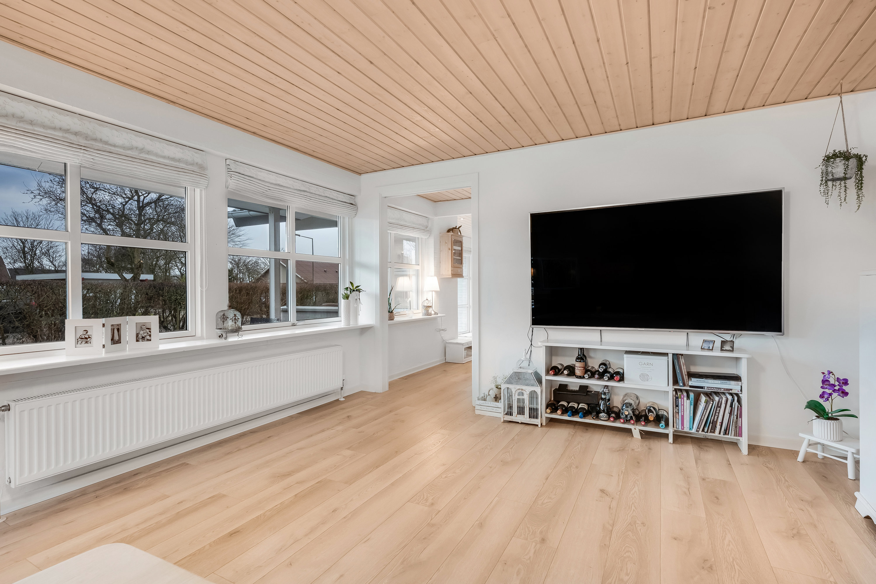 Fremhævet stue billede i fuldskærmstilstand. Billede af Uglevej 30, Heldum, 7620 Lemvig