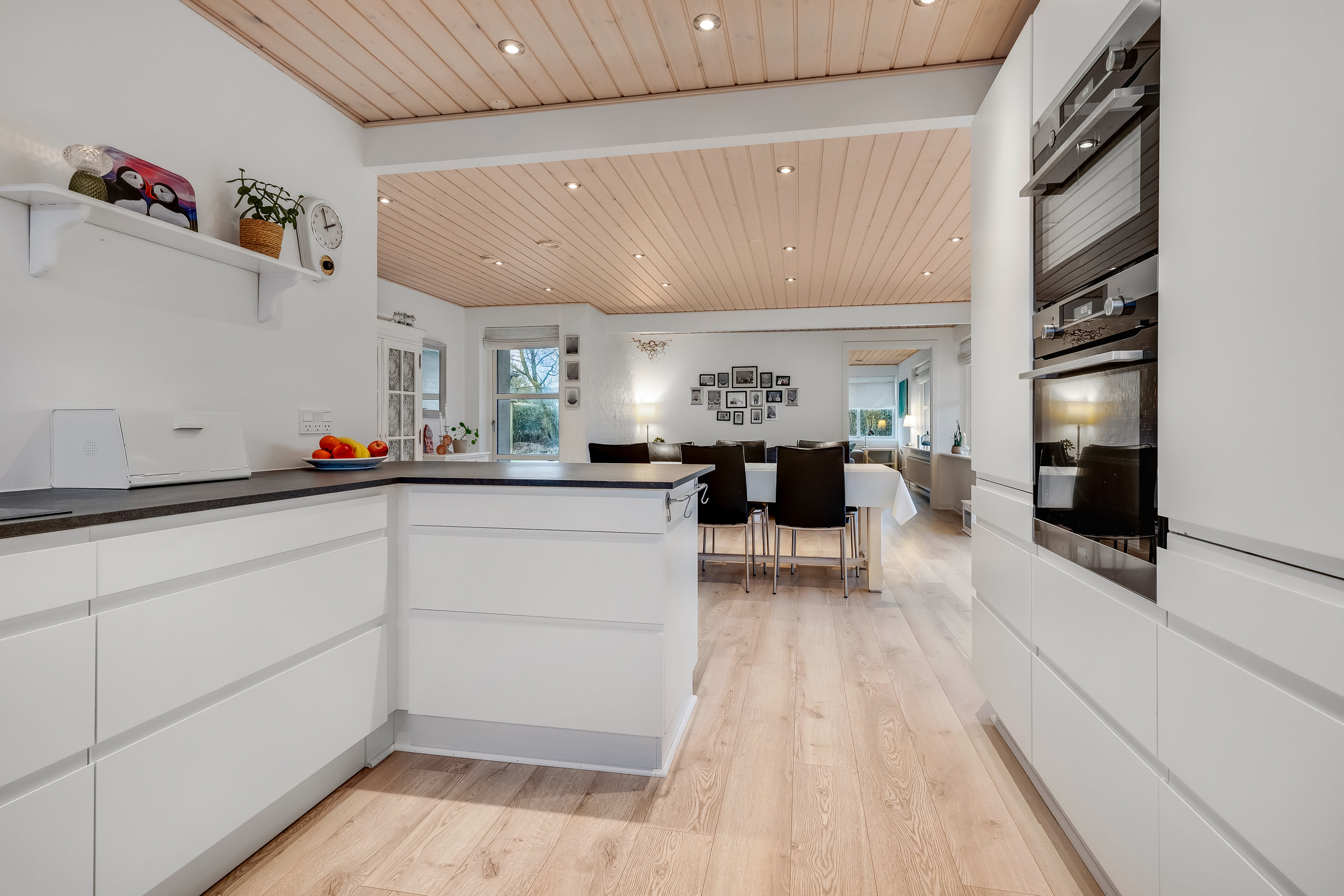 Fremhævet køkken alrum billede i fuldskærmstilstand. Billede af Uglevej 30, Heldum, 7620 Lemvig