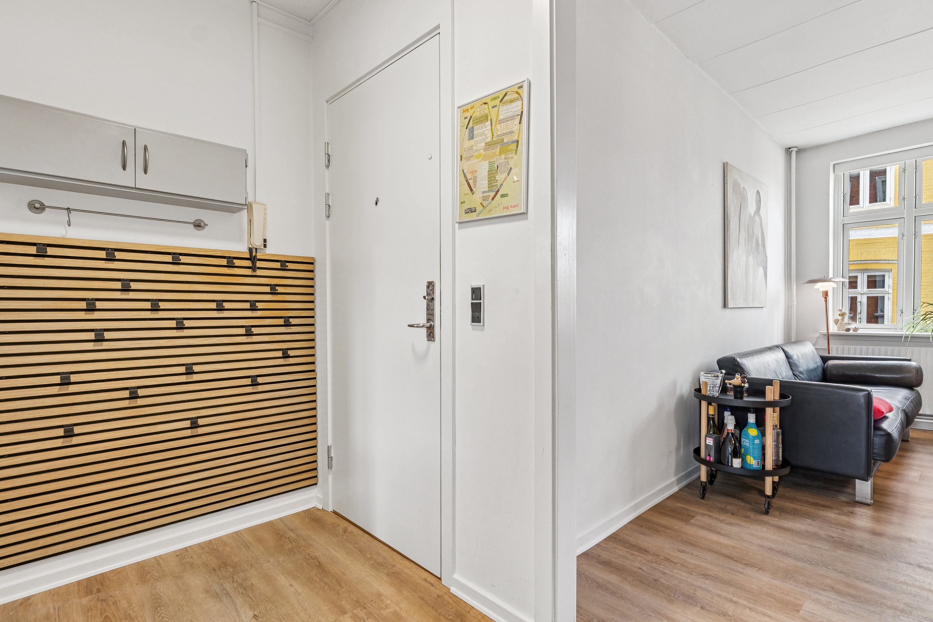 Fremhævet entré billede i fuldskærmstilstand. Billede af Søndergade 9, 1. tv., 9000 Aalborg