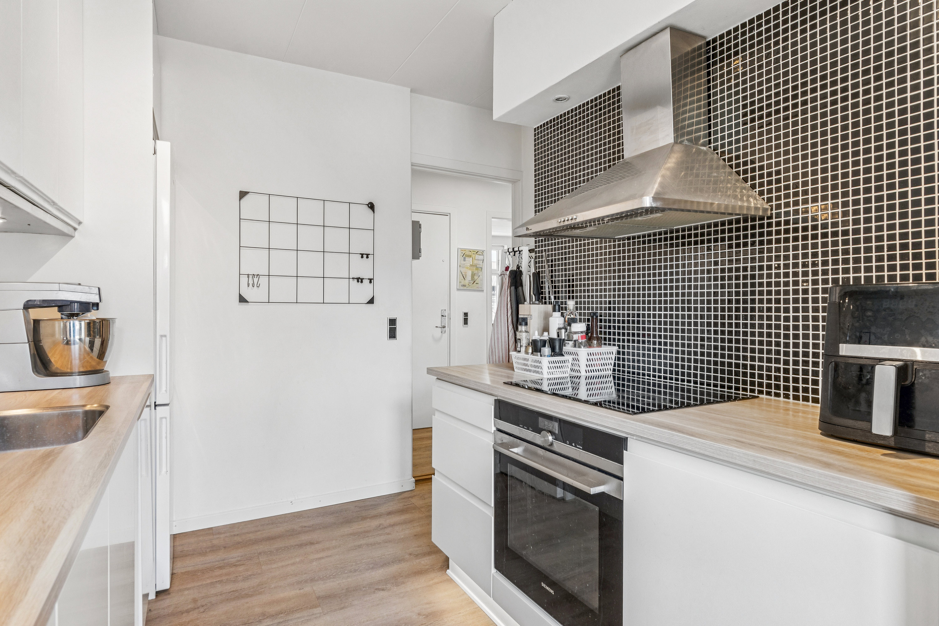 Fremhævet køkken billede i fuldskærmstilstand. Billede af Søndergade 9, 1. tv., 9000 Aalborg