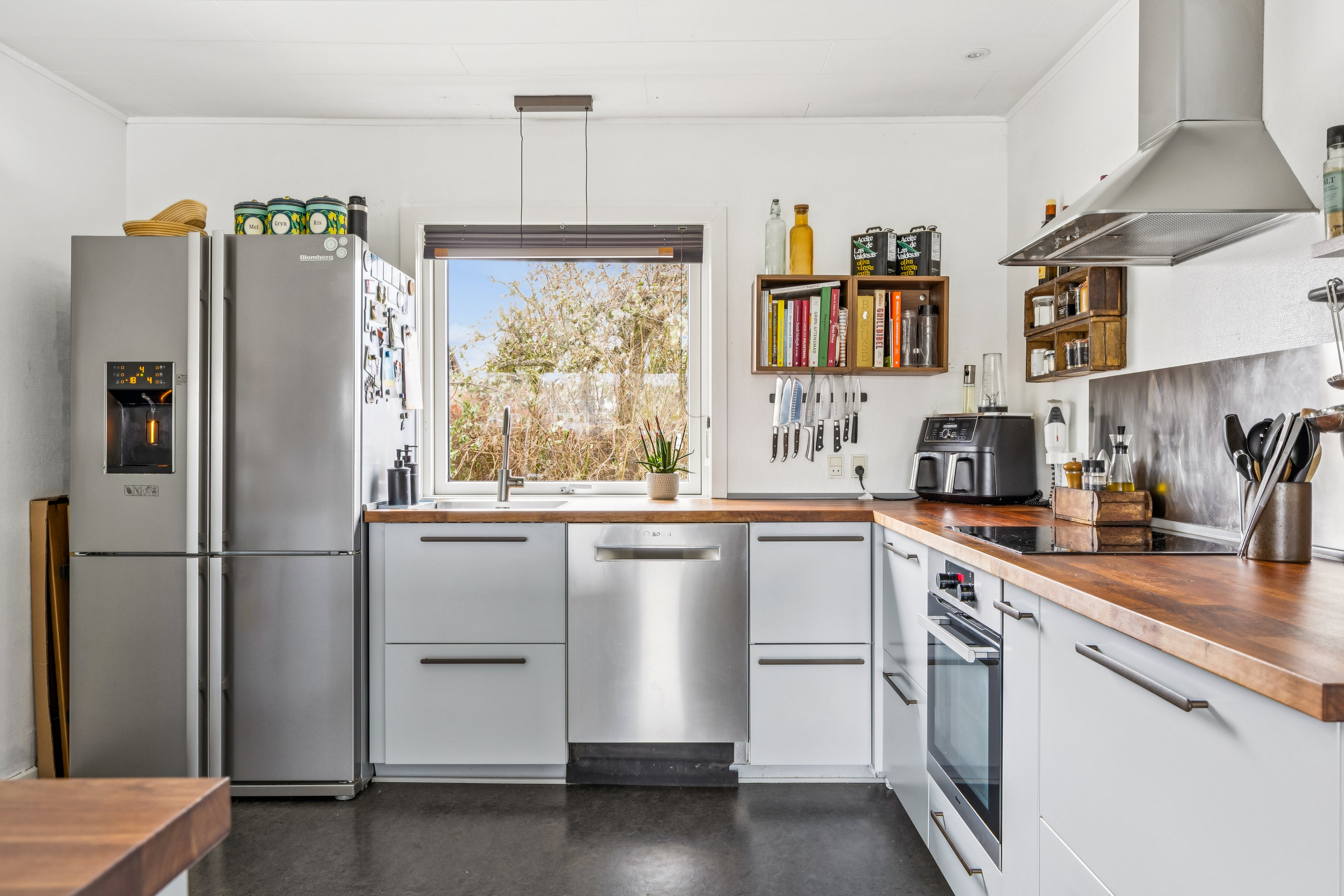 Fremhævet køkken billede i fuldskærmstilstand. Billede af Agervænget 19, 4420 Regstrup