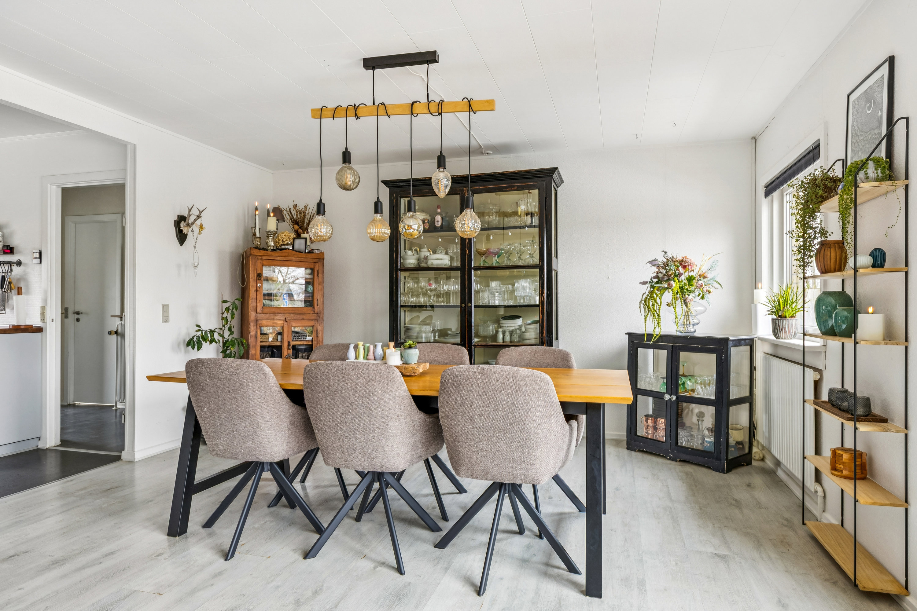 Fremhævet spisestue billede i fuldskærmstilstand. Billede af Agervænget 19, 4420 Regstrup