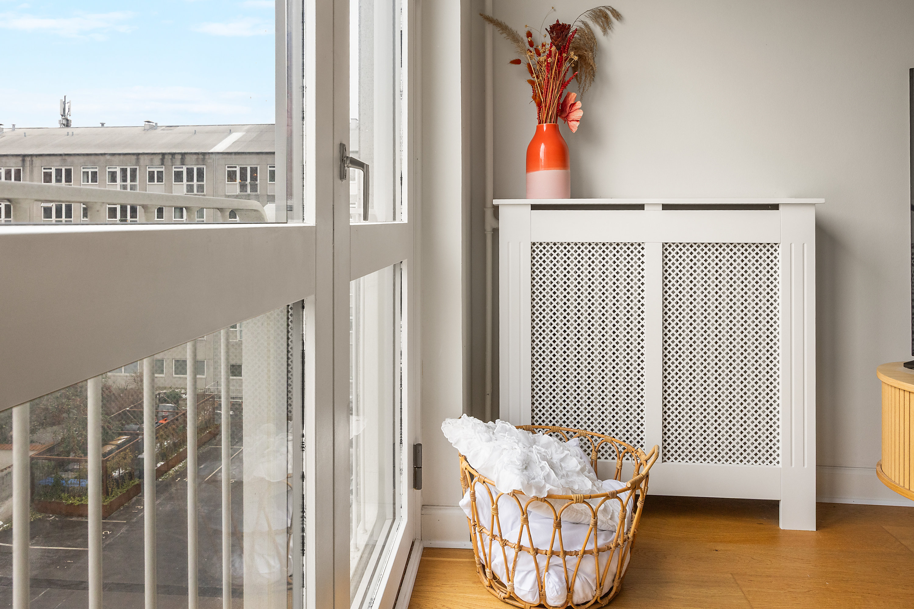 Fremhævet stue billede i fuldskærmstilstand. Billede af Adelgade 47, 4. tv., 1304 København K