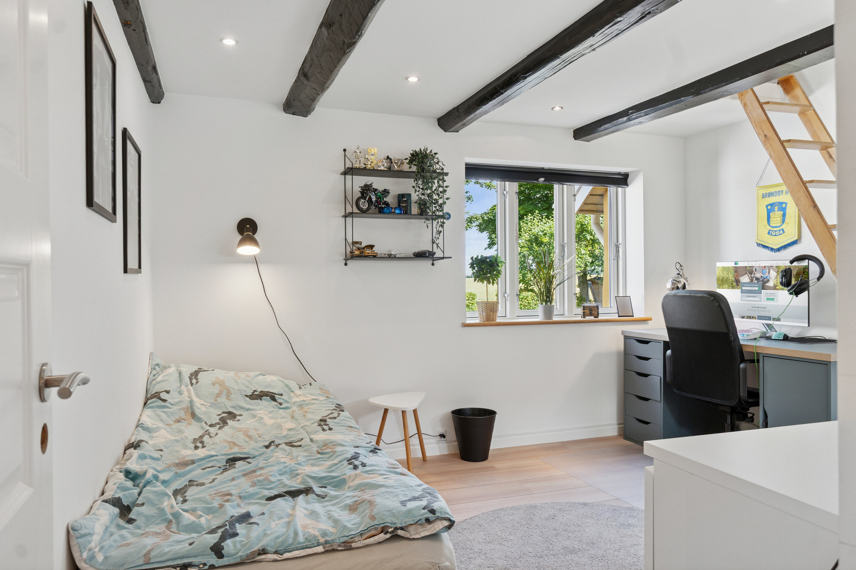 Fremhævet soveværelse billede i fuldskærmstilstand. Billede af Næsbyskovvej 15, Næsbyskov, 4200 Slagelse