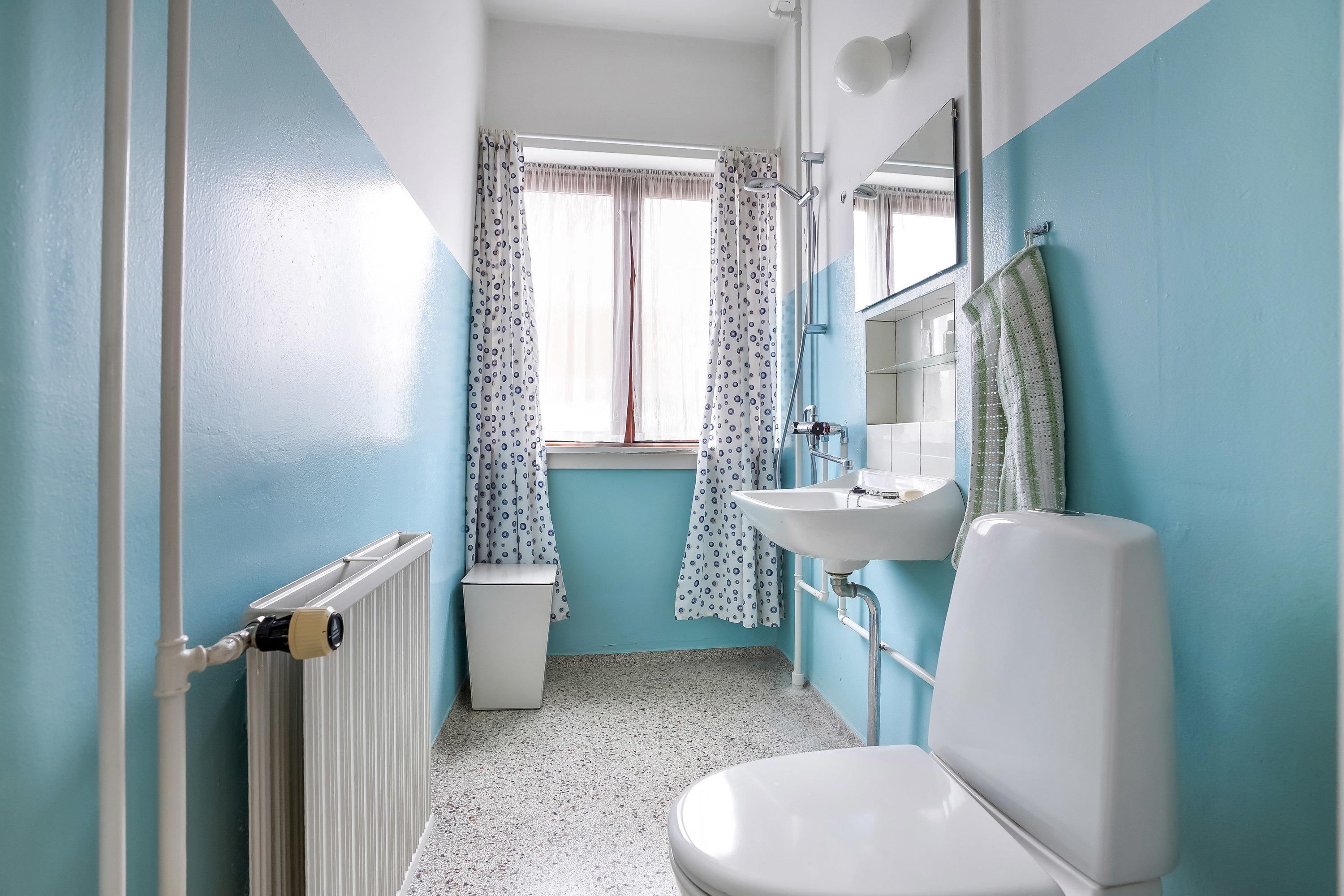 Fremhævet badeværelse billede i fuldskærmstilstand. Billede af Ravnebjergvænget 7, 5230 Odense M