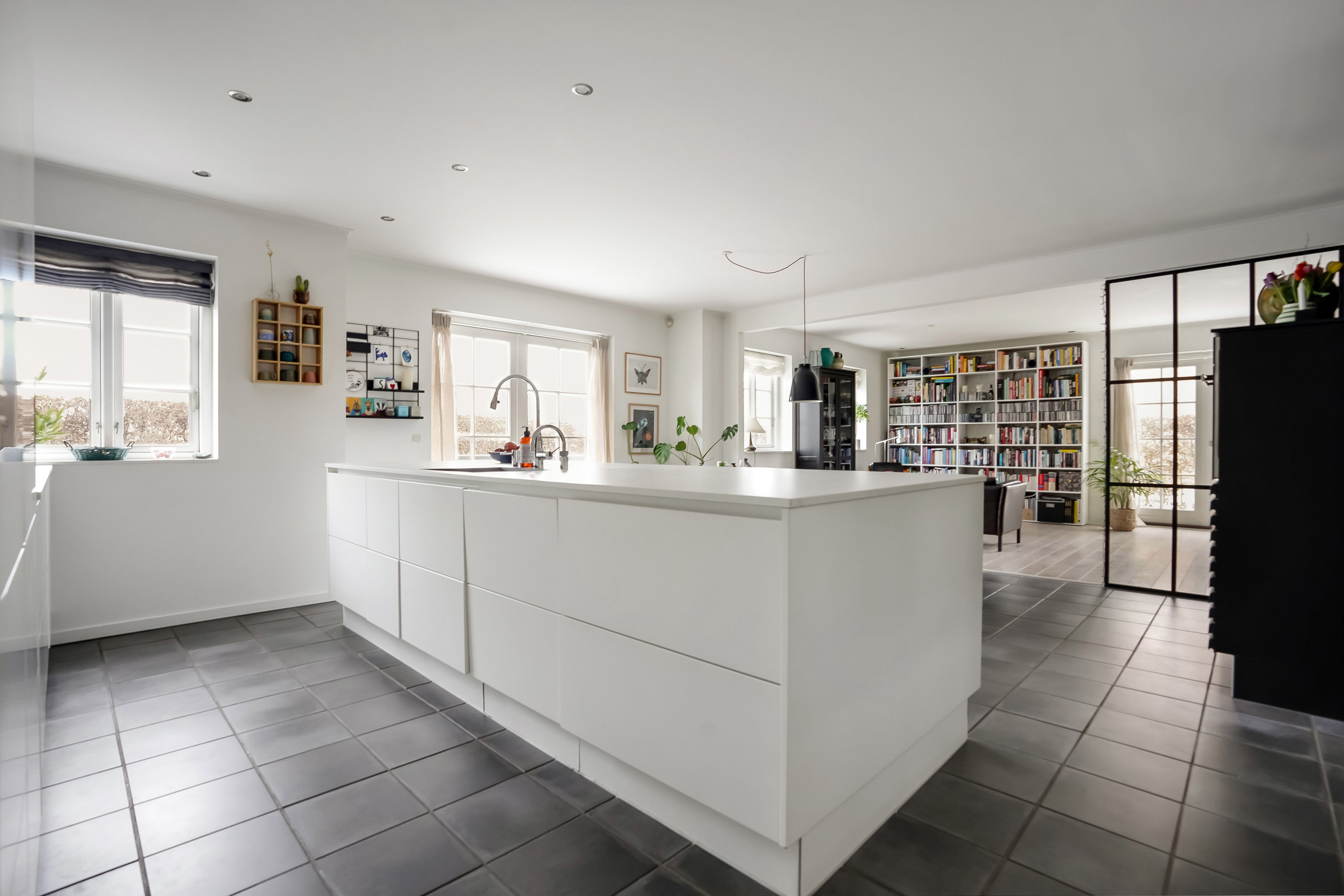 Fremhævet køkken billede i fuldskærmstilstand. Billede af Ærøvænget 24, 5500 Middelfart