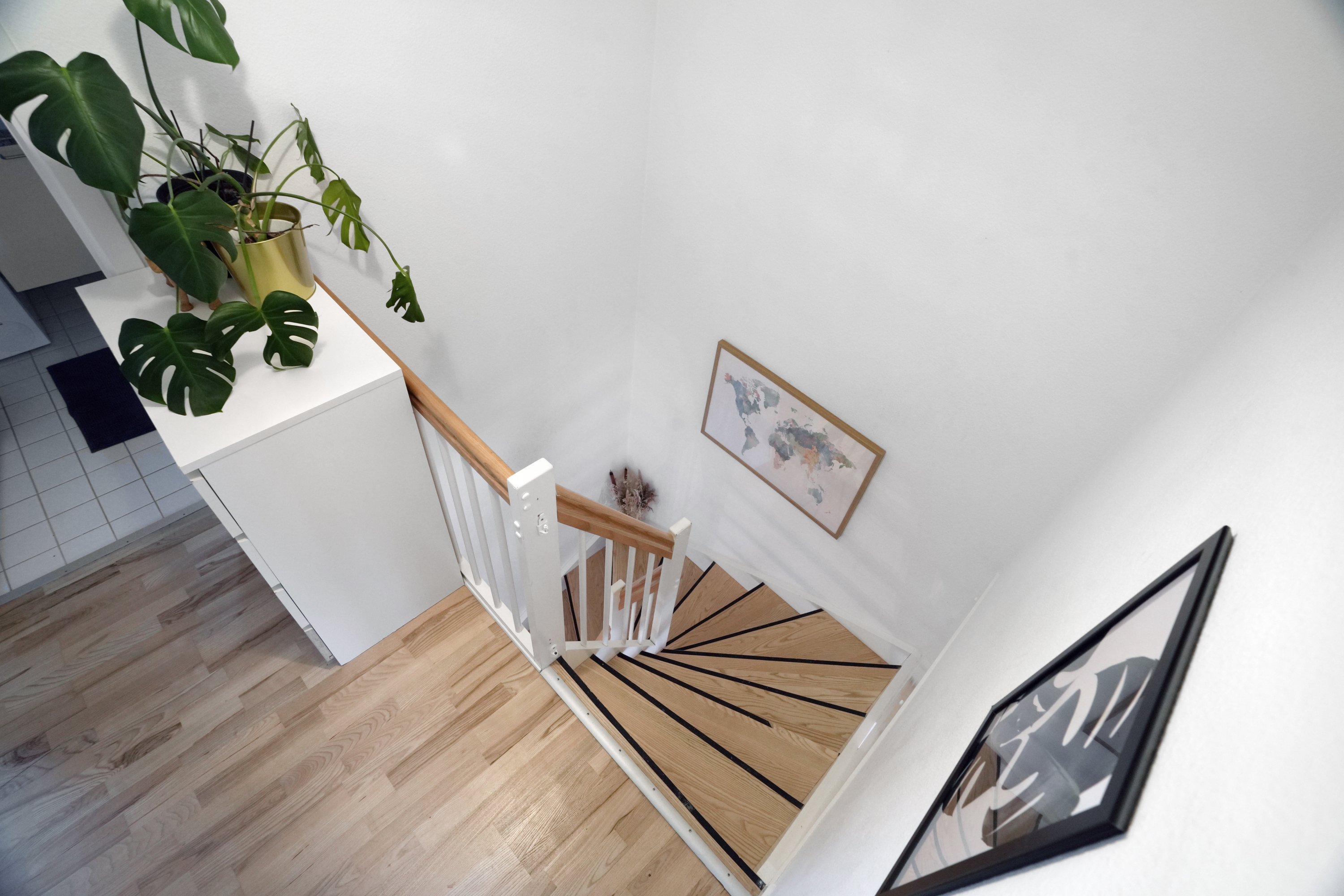 Fremhævet trappe billede i fuldskærmstilstand. Billede af P.C Müllers Have 2, 4300 Holbæk