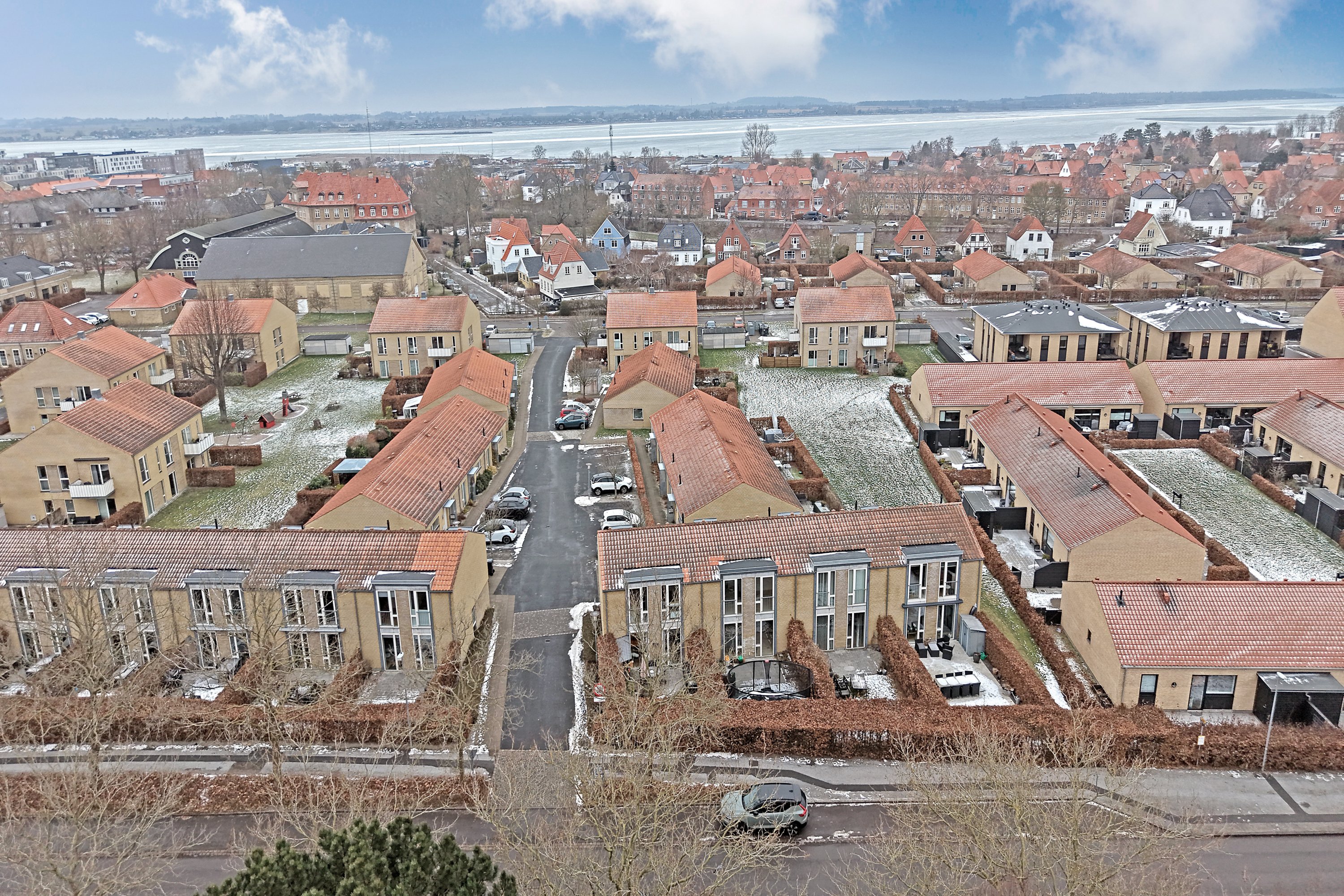 Fremhævet luftfoto billede i fuldskærmstilstand. Billede af P.C Müllers Have 2, 4300 Holbæk