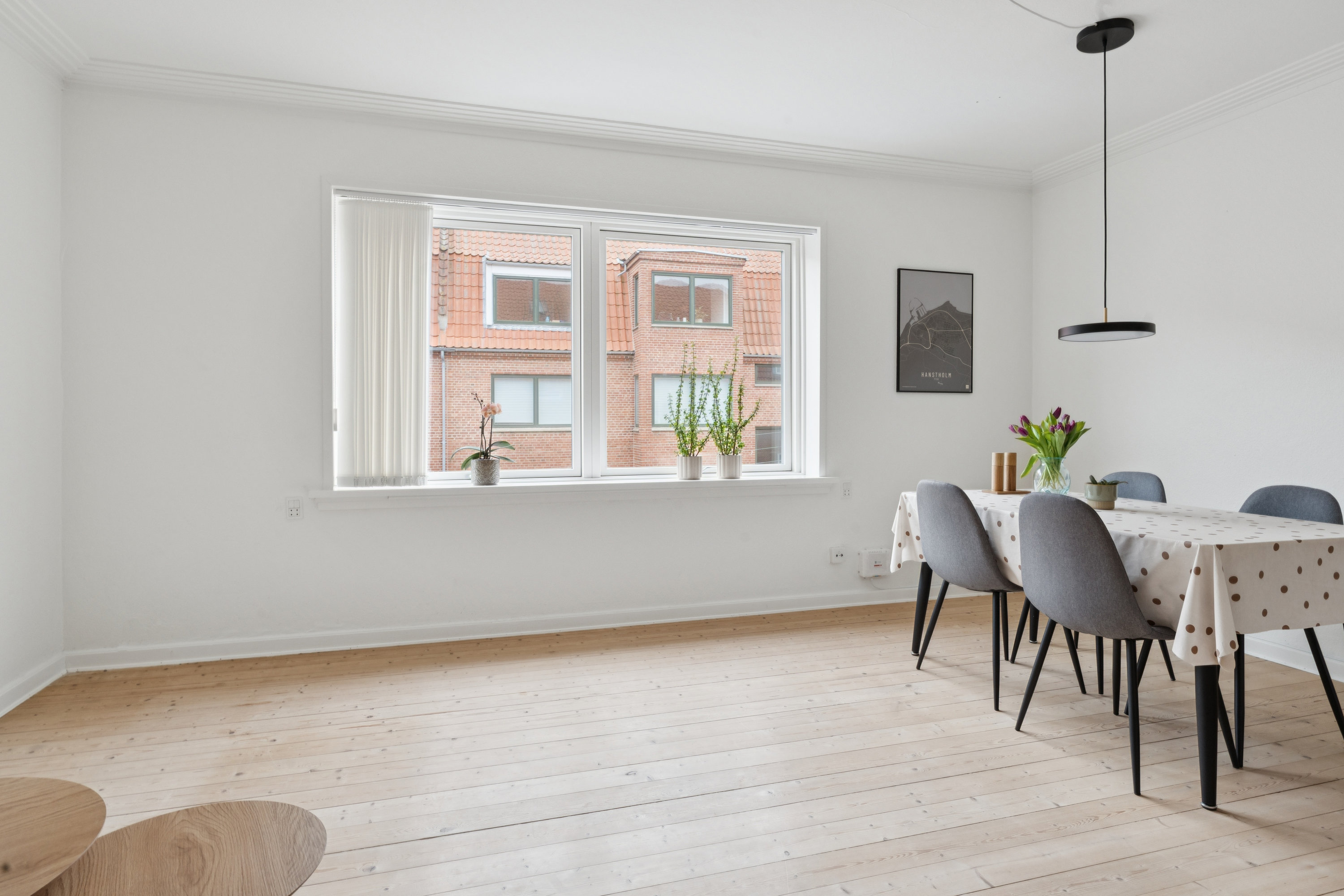 Fremhævet stue billede i fuldskærmstilstand. Billede af Willemoesgade 8, 2. th., 9000 Aalborg