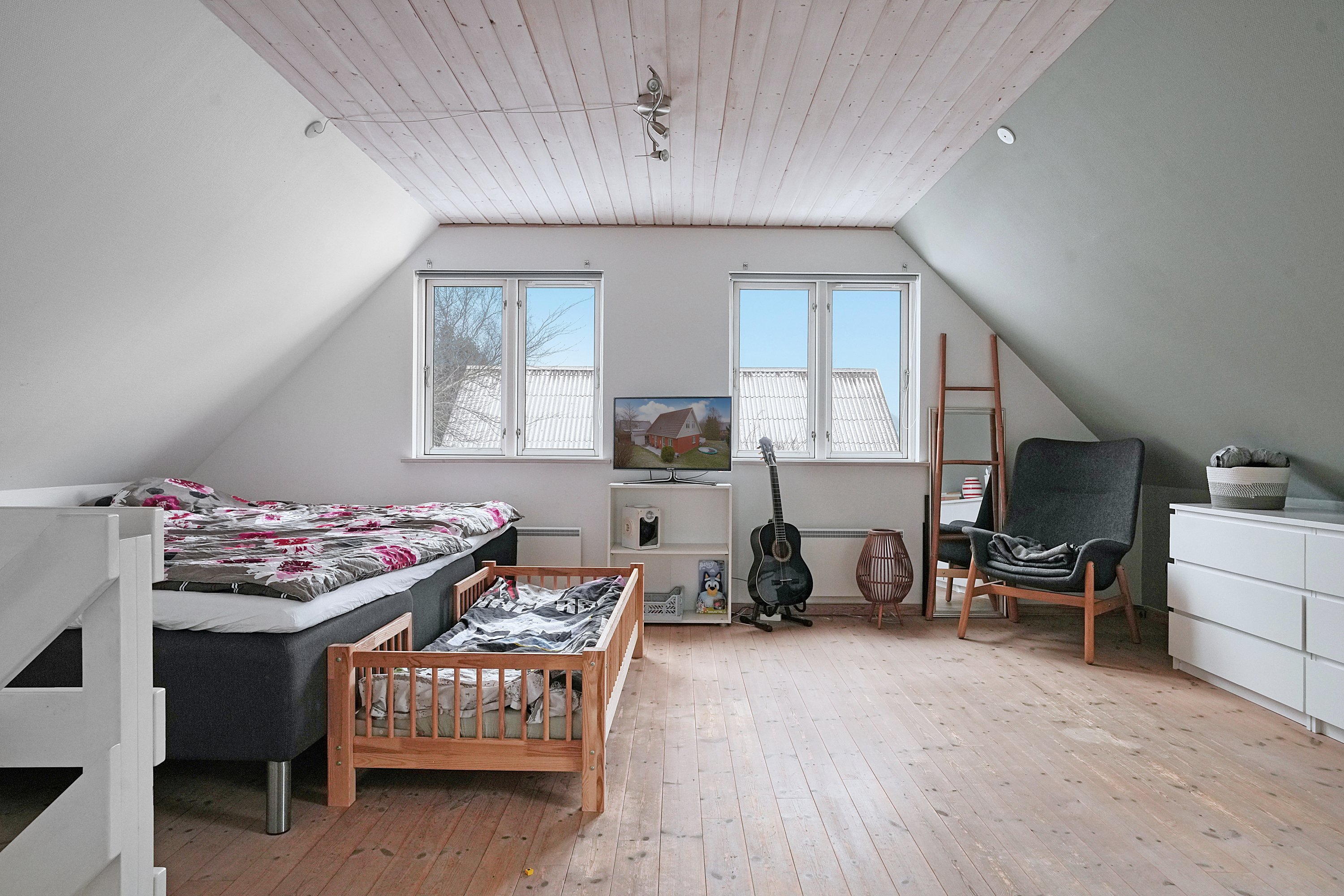 Fremhævet værelse billede i fuldskærmstilstand. Billede af Hedelyngen 3, 4573 Højby