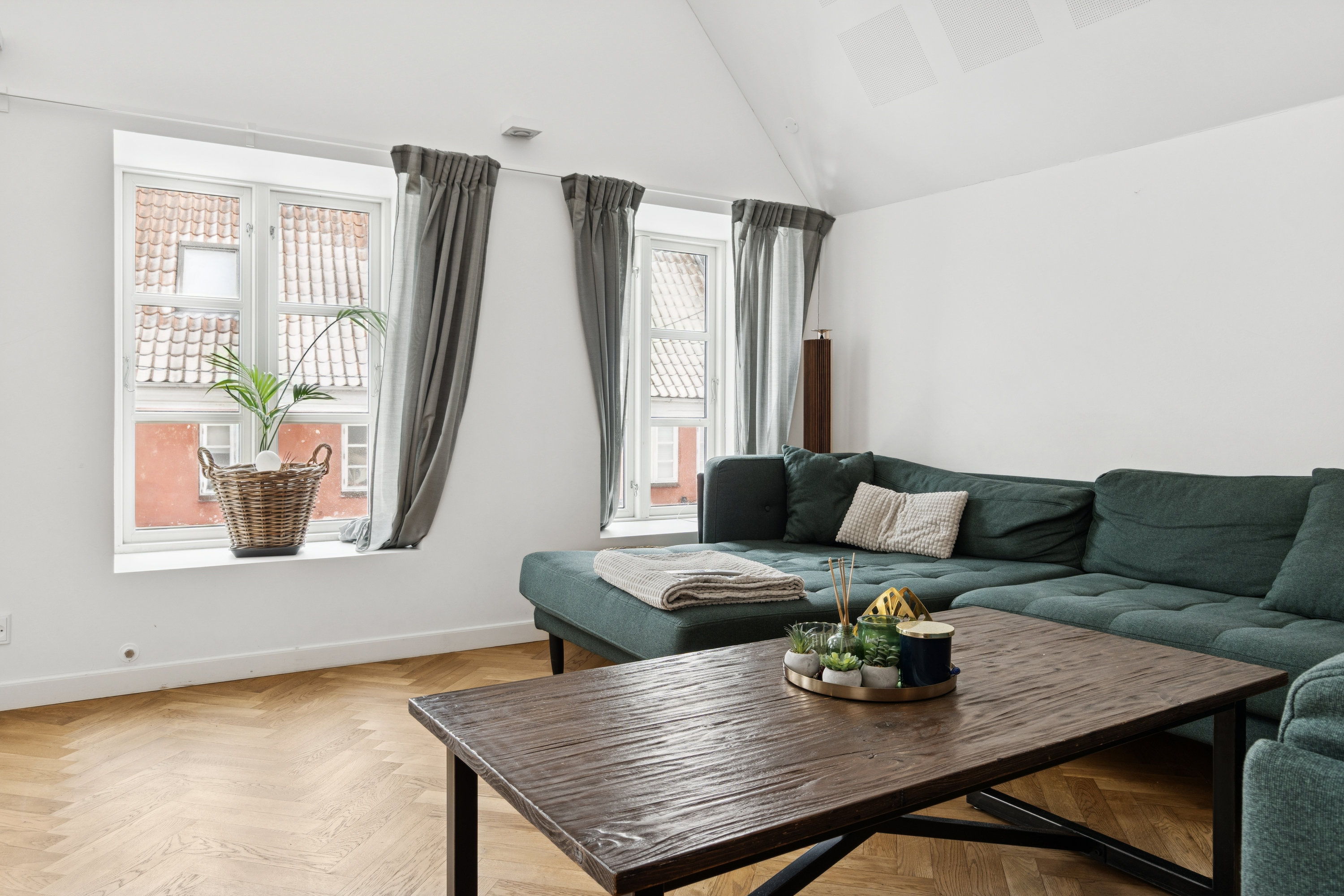 Fremhævet stue billede i fuldskærmstilstand. Billede af Perlegade 73B, 1., 6400 Sønderborg