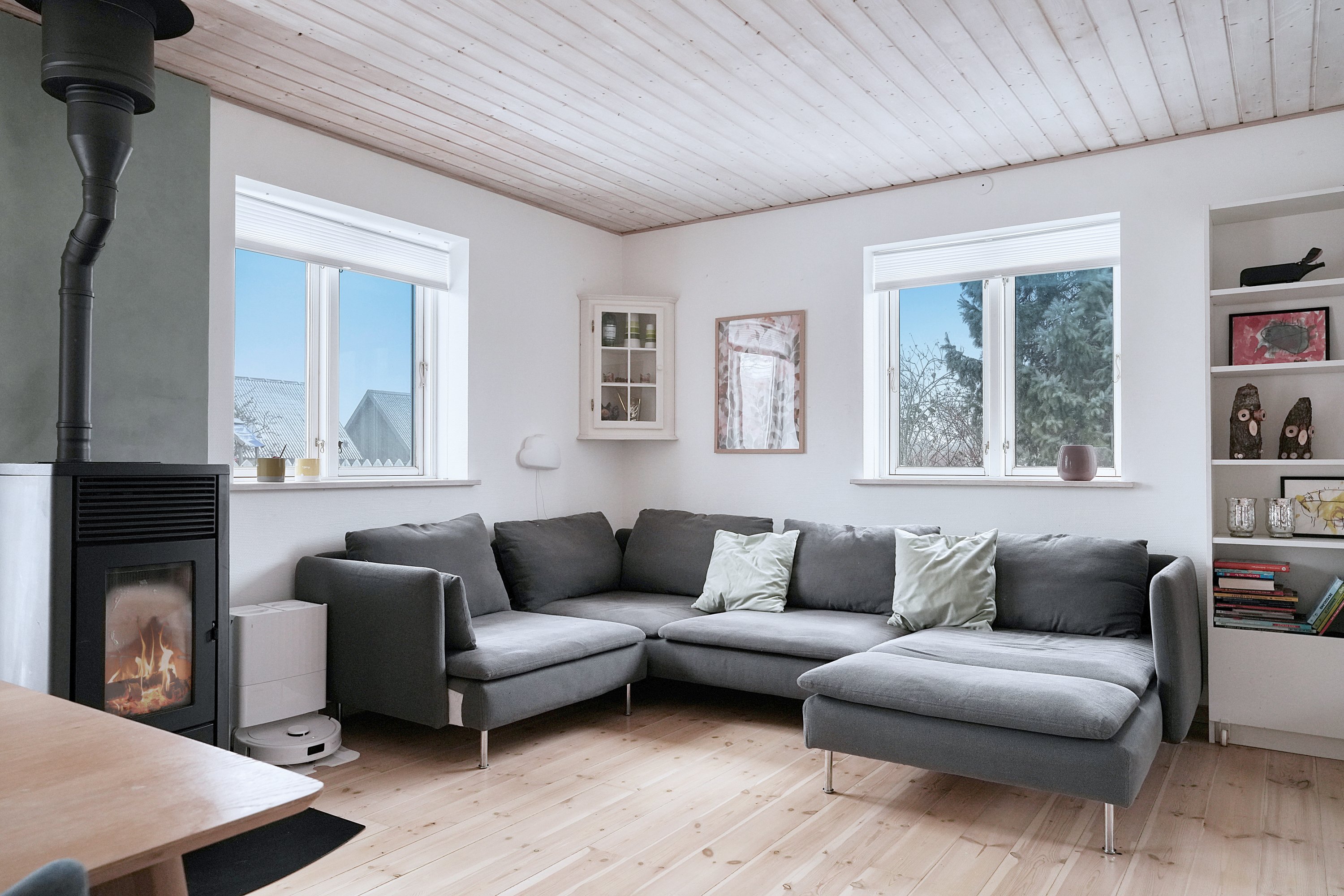 Fremhævet stue billede i fuldskærmstilstand. Billede af Hedelyngen 3, 4573 Højby