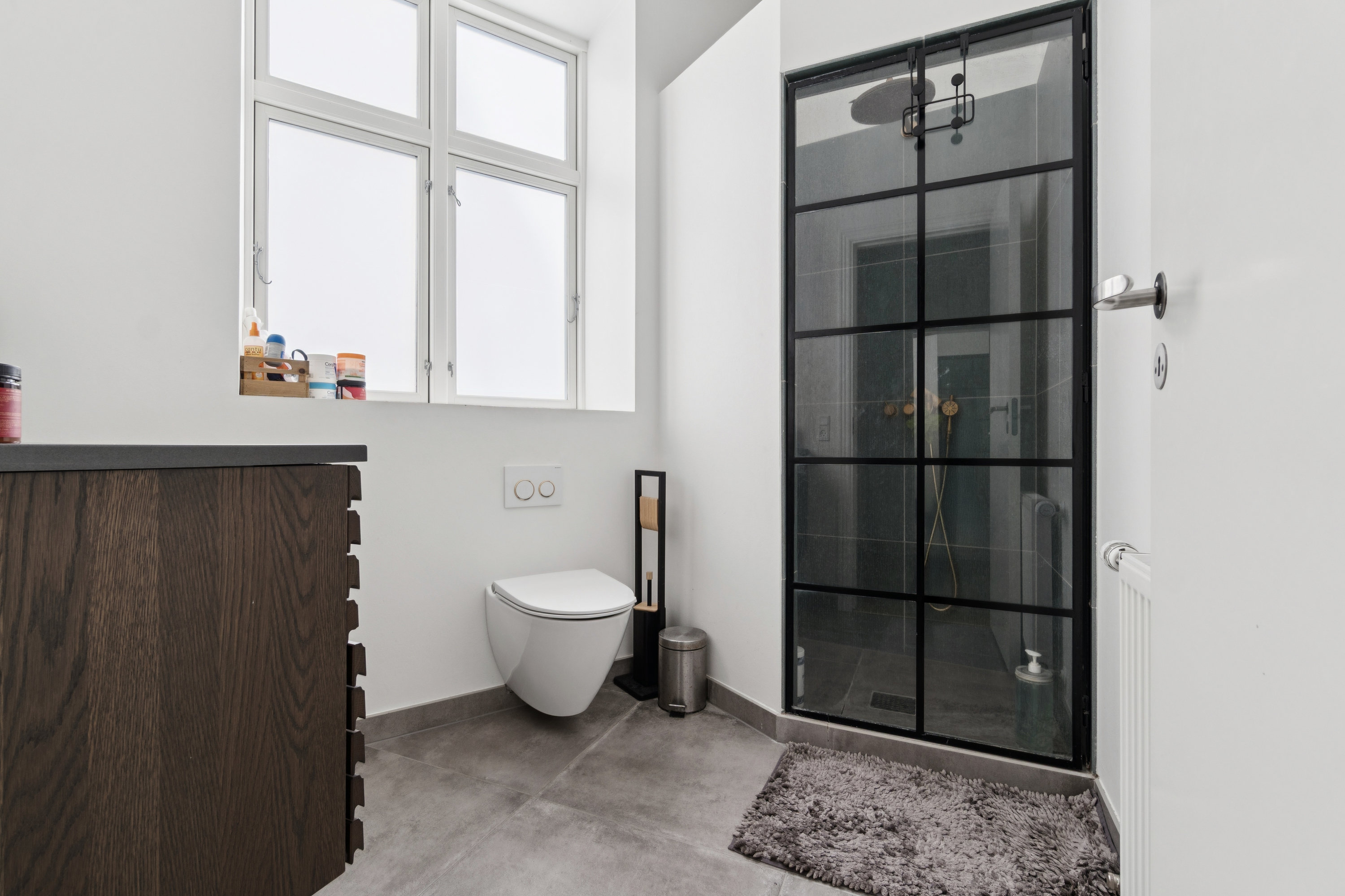 Fremhævet badeværelse billede i fuldskærmstilstand. Billede af Perlegade 73B, 1., 6400 Sønderborg