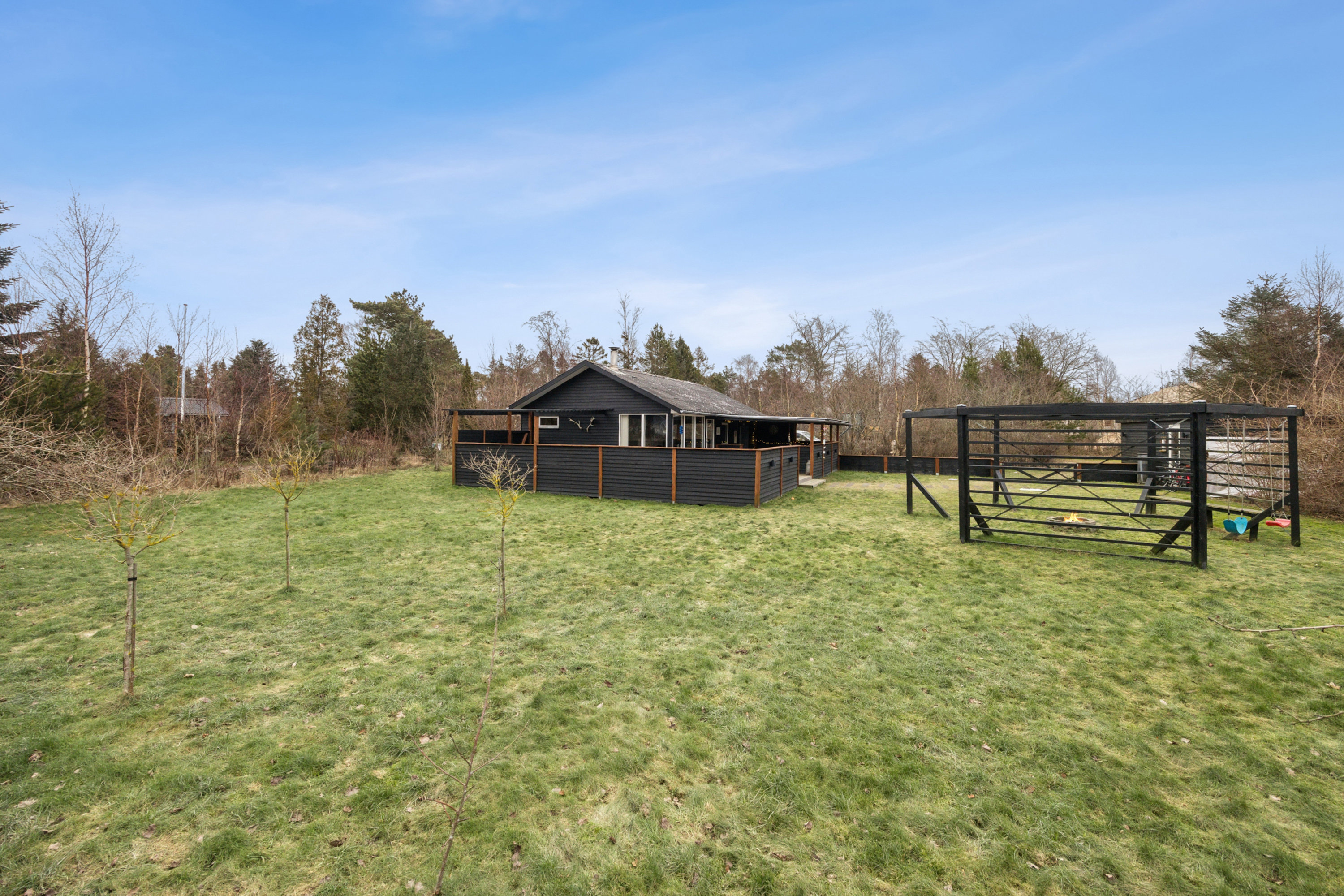 Fremhævet have billede i fuldskærmstilstand. Billede af Slyngelen 11, Hou, 9370 Hals