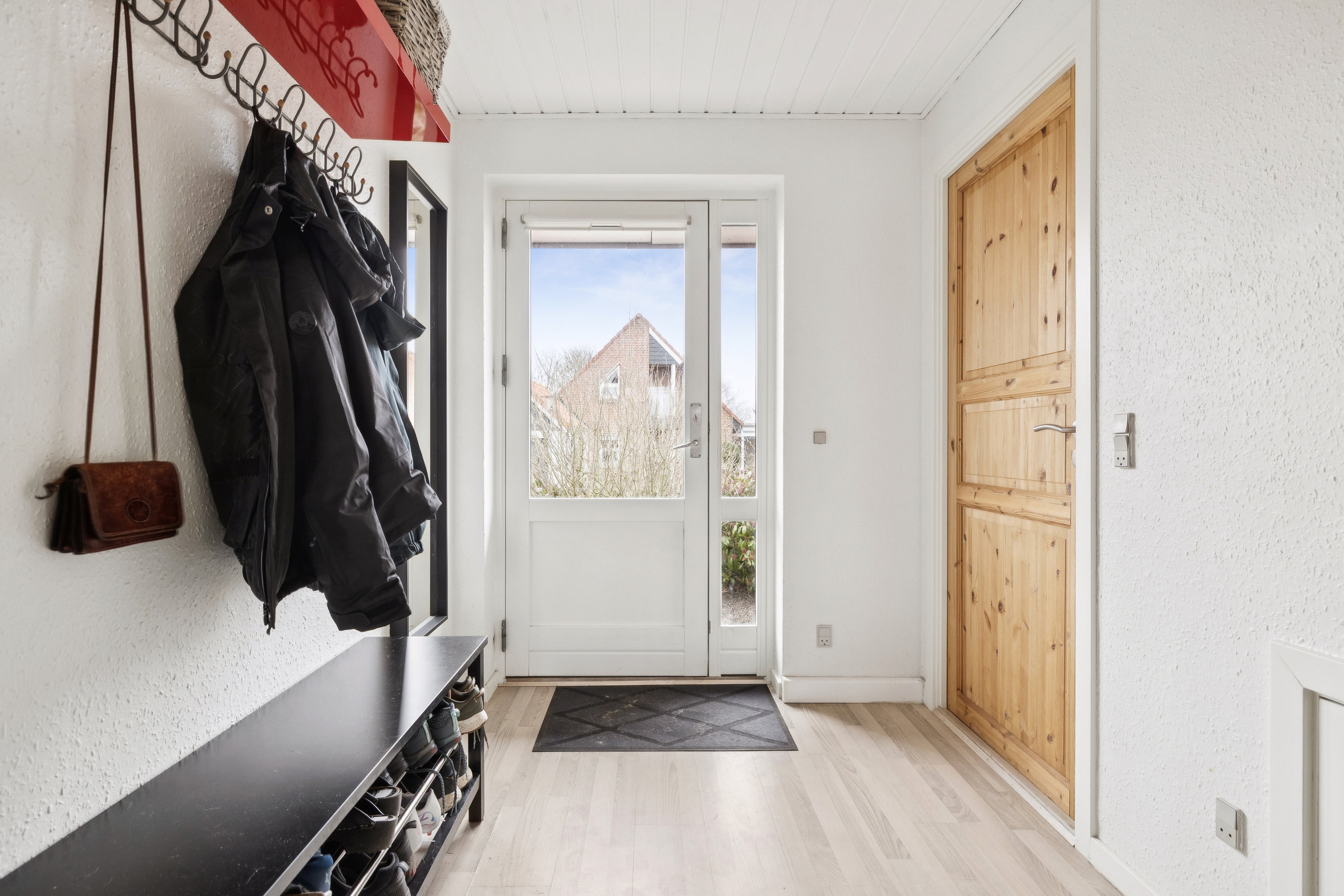 Fremhævet entré billede i fuldskærmstilstand. Billede af Morbærvej 3, 9500 Hobro