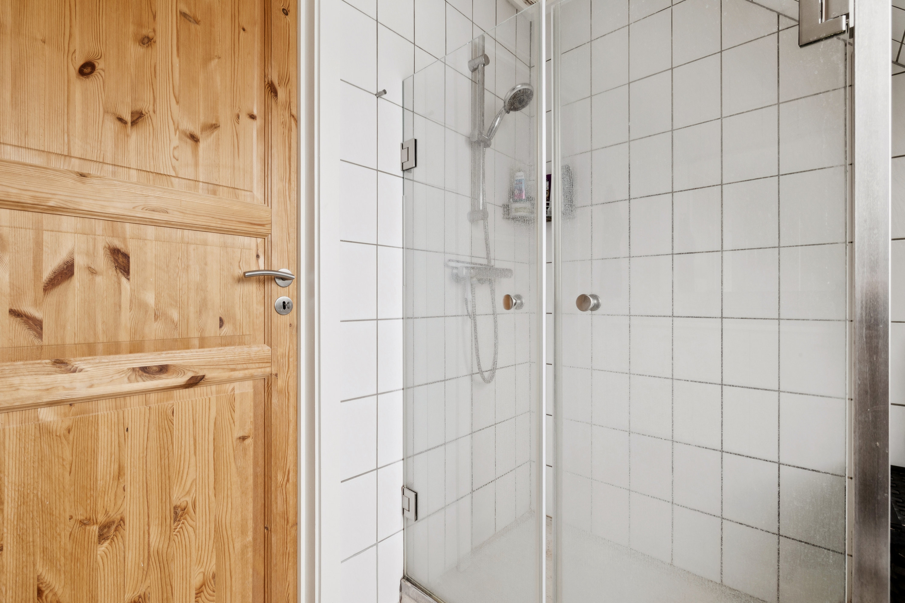 Fremhævet badeværelse billede i fuldskærmstilstand. Billede af Morbærvej 3, 9500 Hobro