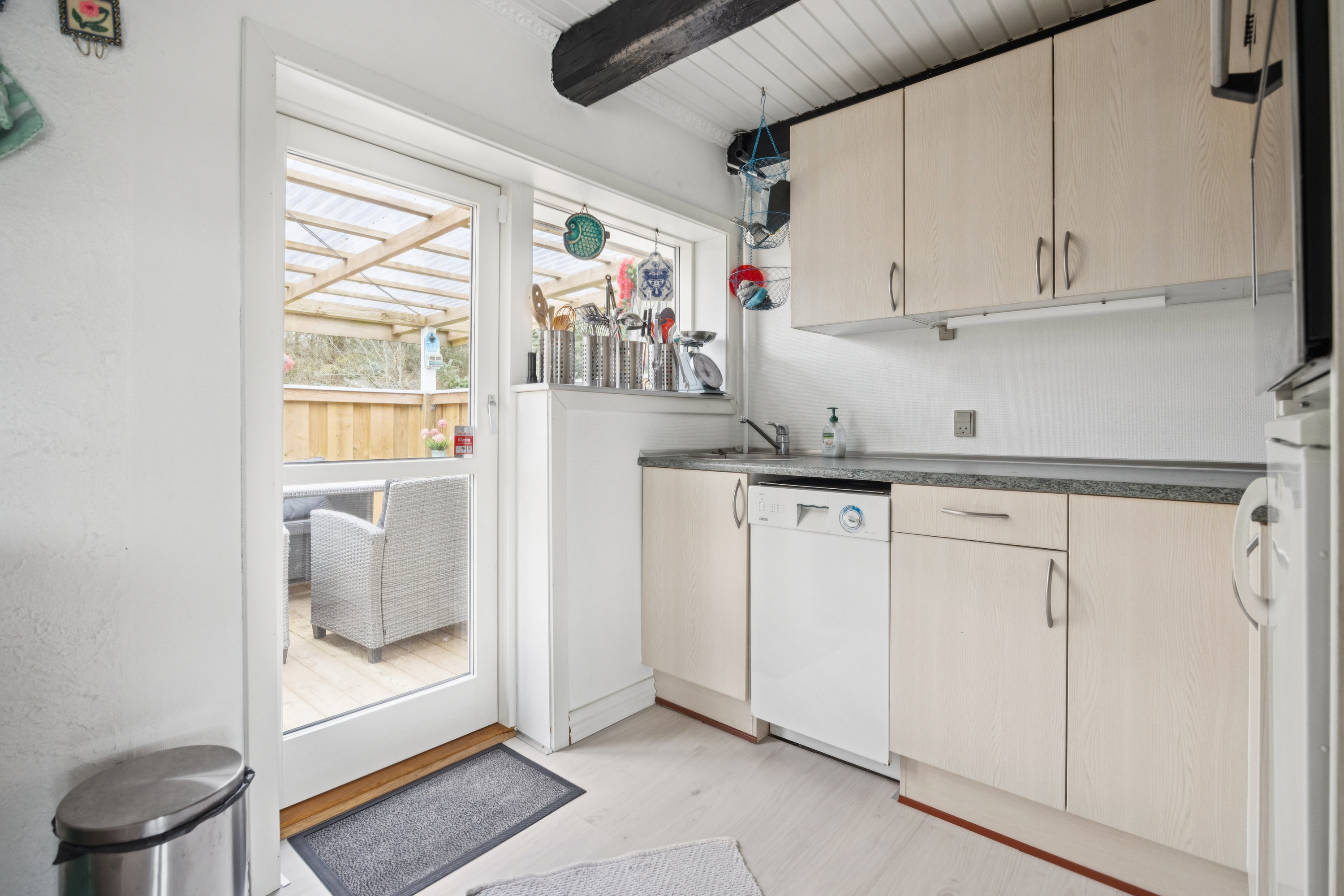 Fremhævet køkken billede i fuldskærmstilstand. Billede af Knudshoved 10, 9370 Hals