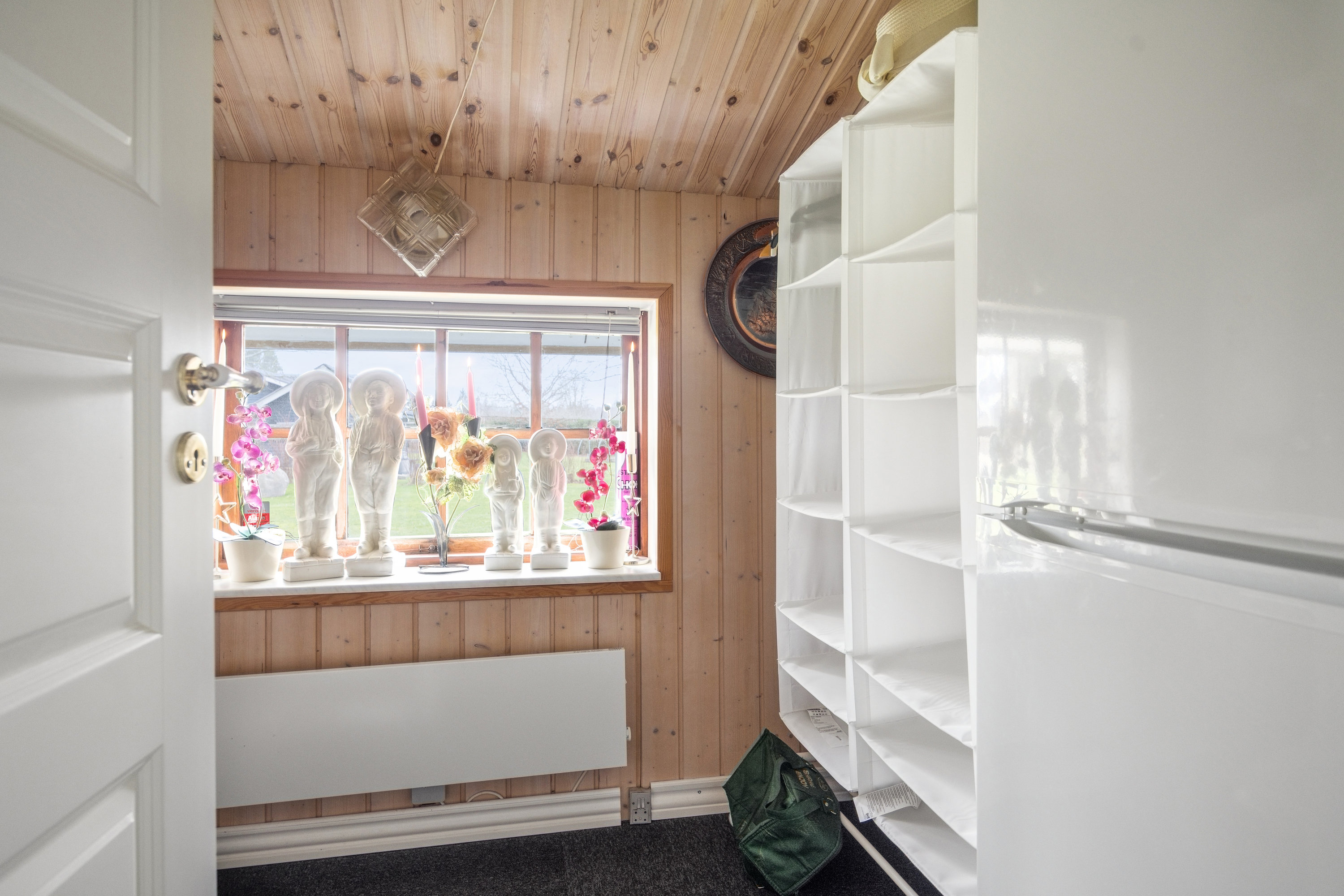 Fremhævet gang billede i fuldskærmstilstand. Billede af Knudshoved 10, 9370 Hals