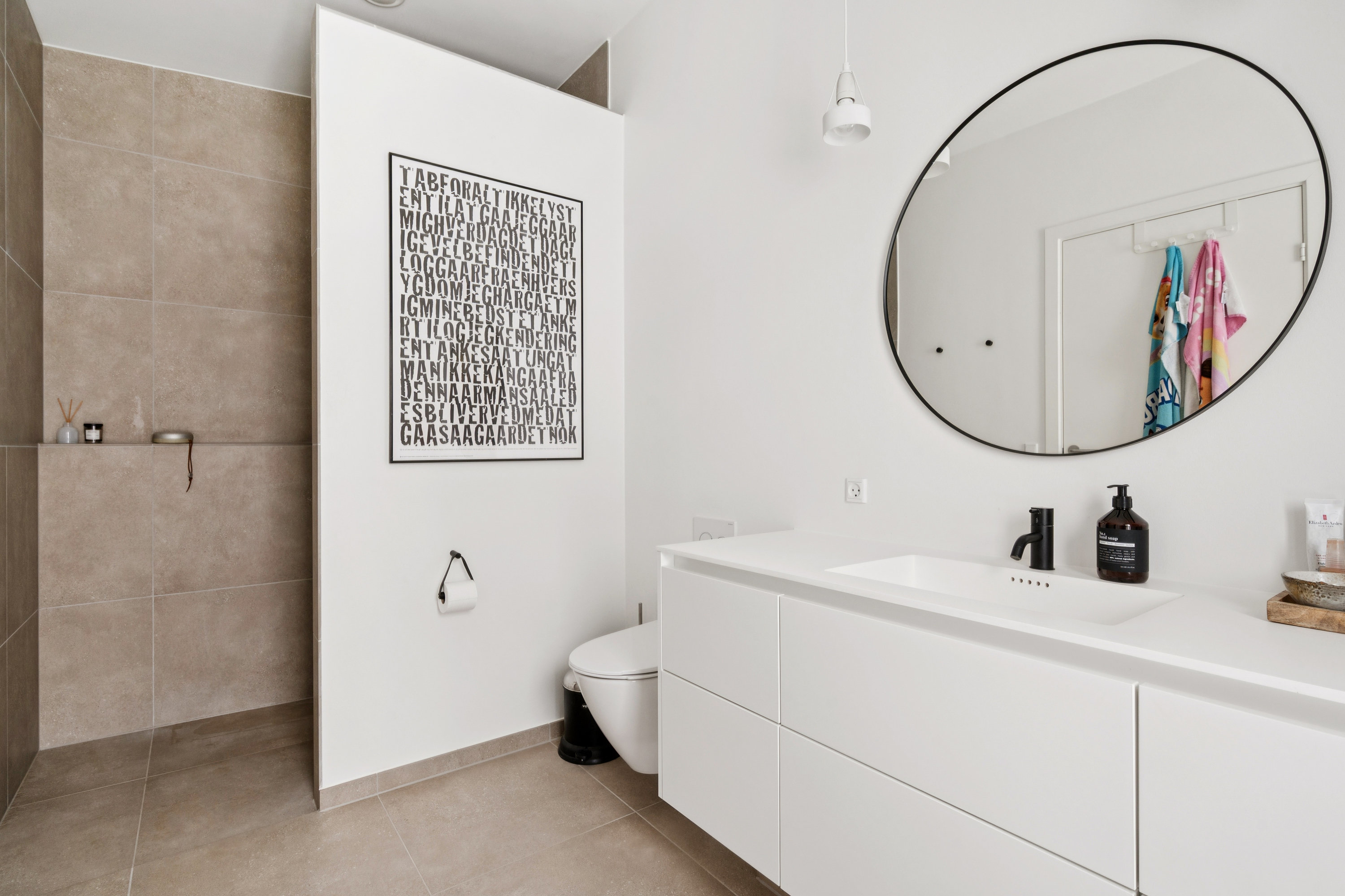 Fremhævet badeværelse billede i fuldskærmstilstand. Billede af Fyrremejsevej 6, 8250 Egå