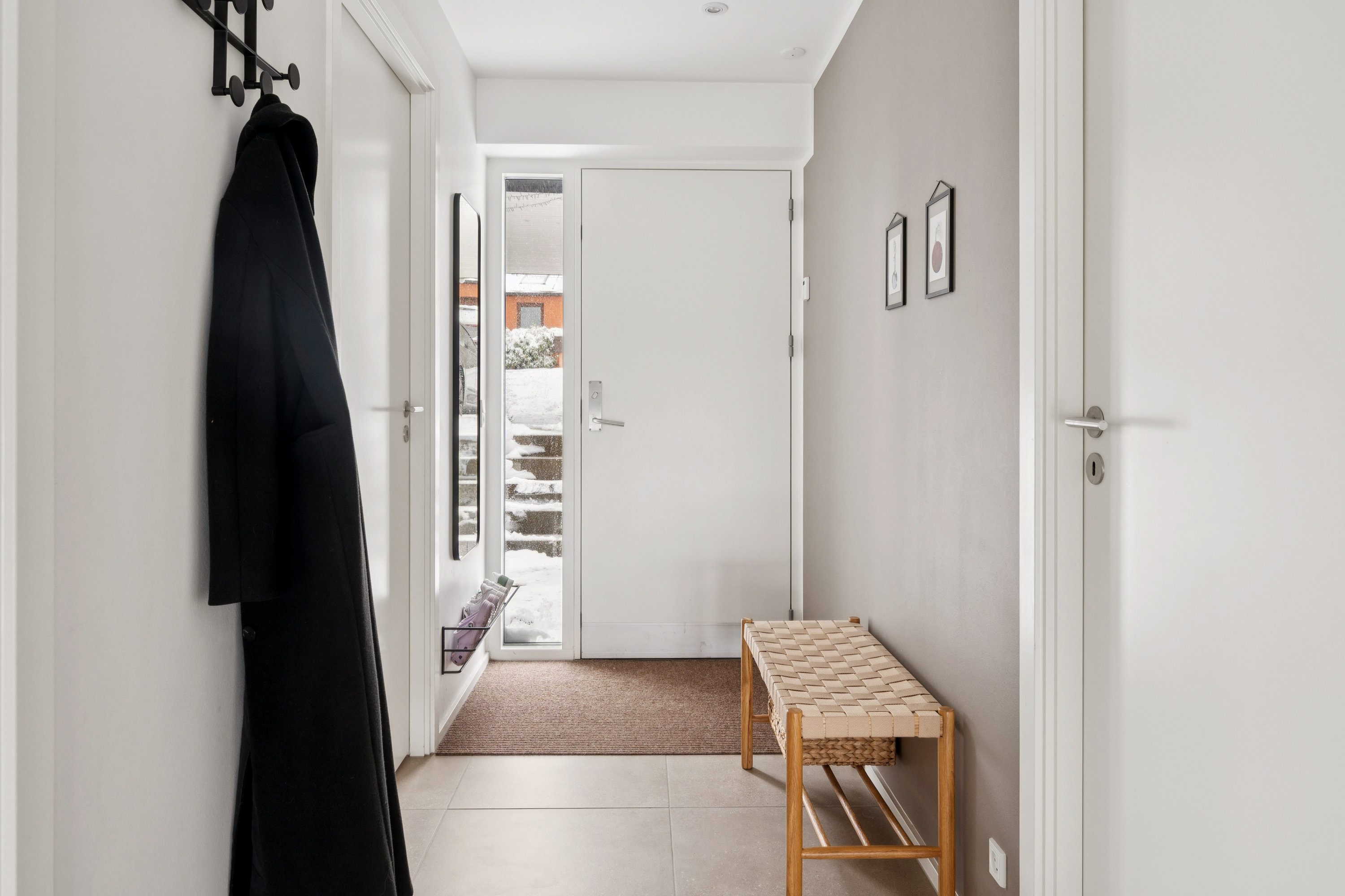 Fremhævet gang billede i fuldskærmstilstand. Billede af Fyrremejsevej 6, 8250 Egå