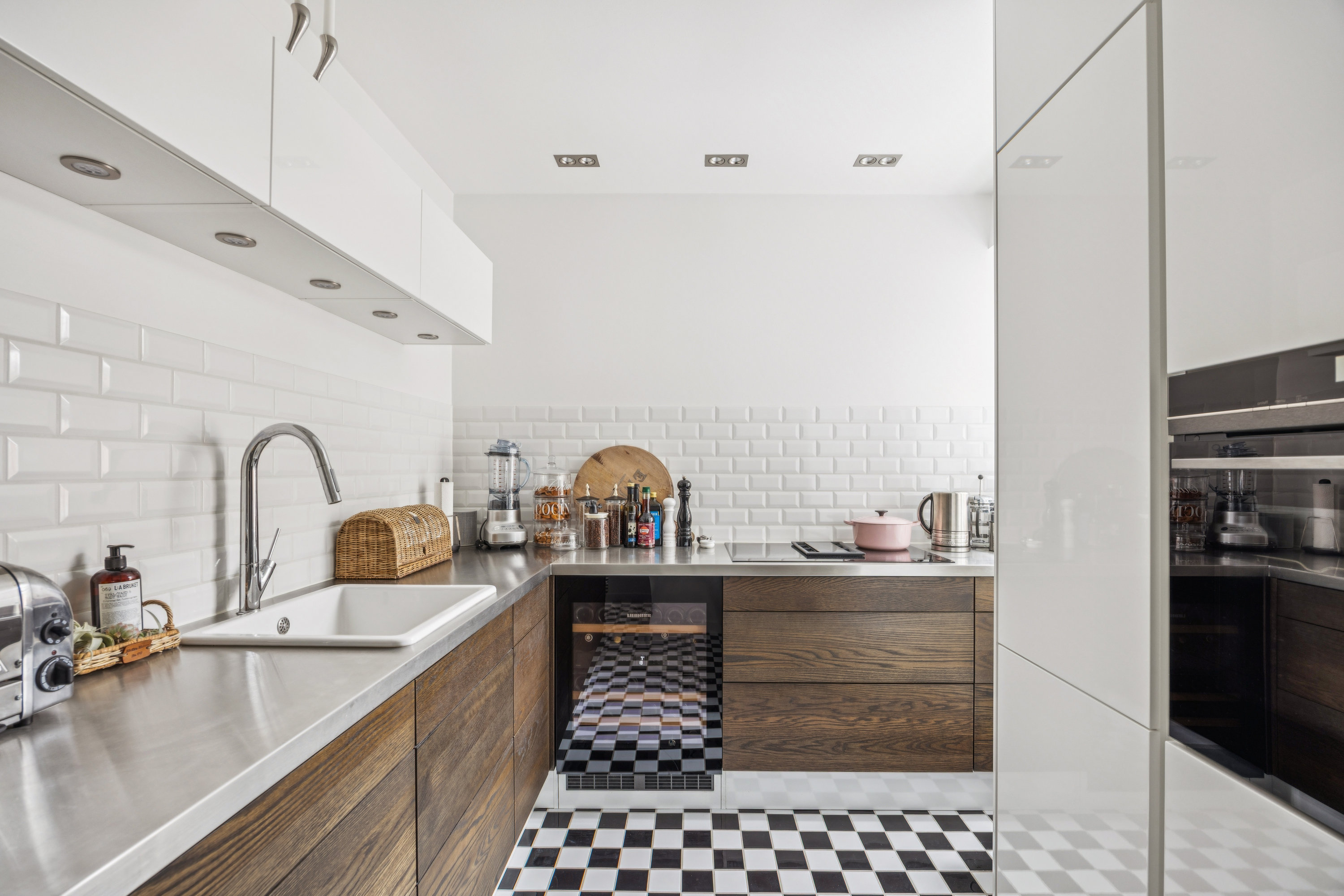 Fremhævet køkken billede i fuldskærmstilstand. Billede af Aksel Møllers Have 24, 3. mf., 2000 Frederiksberg