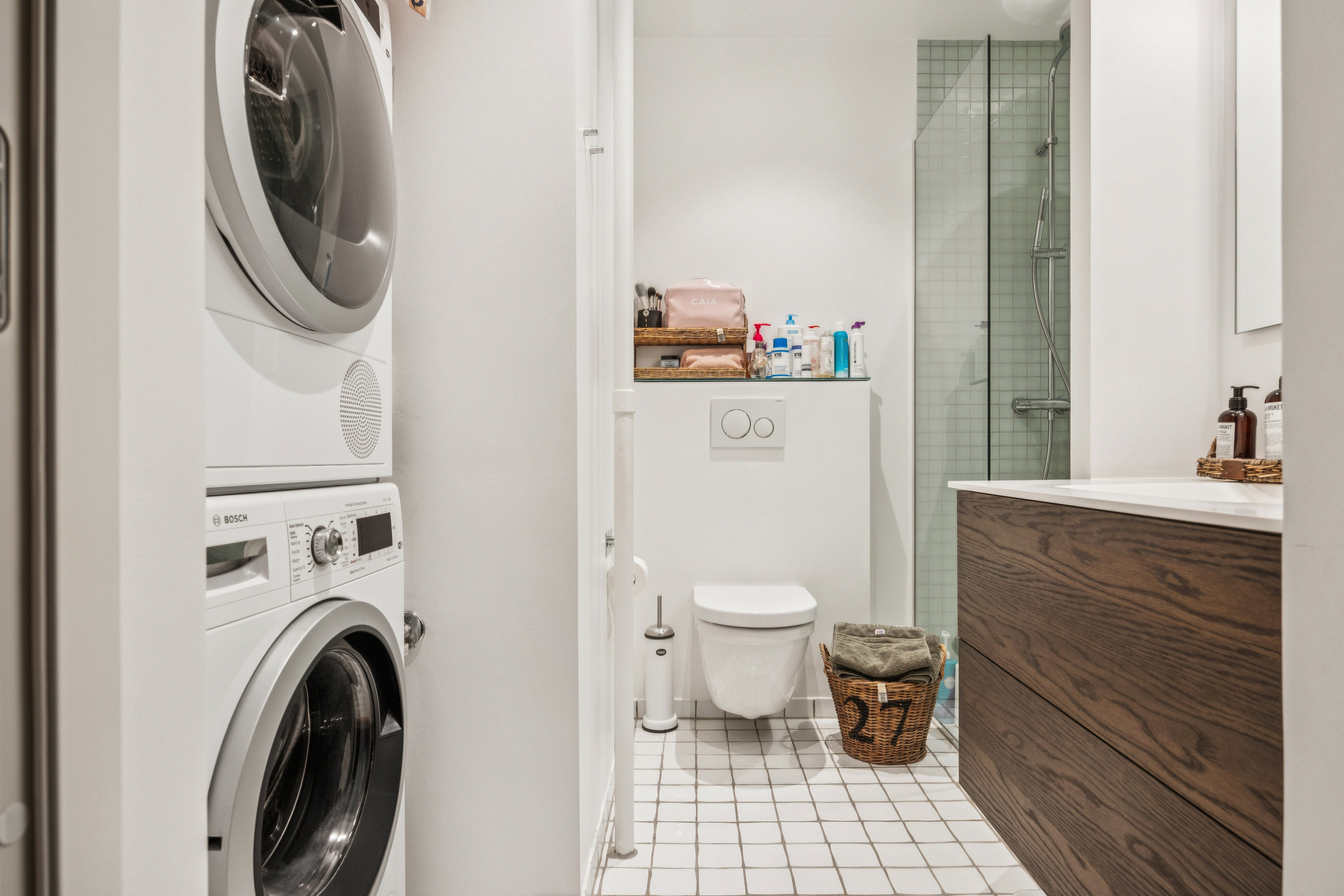 Fremhævet badeværelse billede i fuldskærmstilstand. Billede af Aksel Møllers Have 24, 3. mf., 2000 Frederiksberg