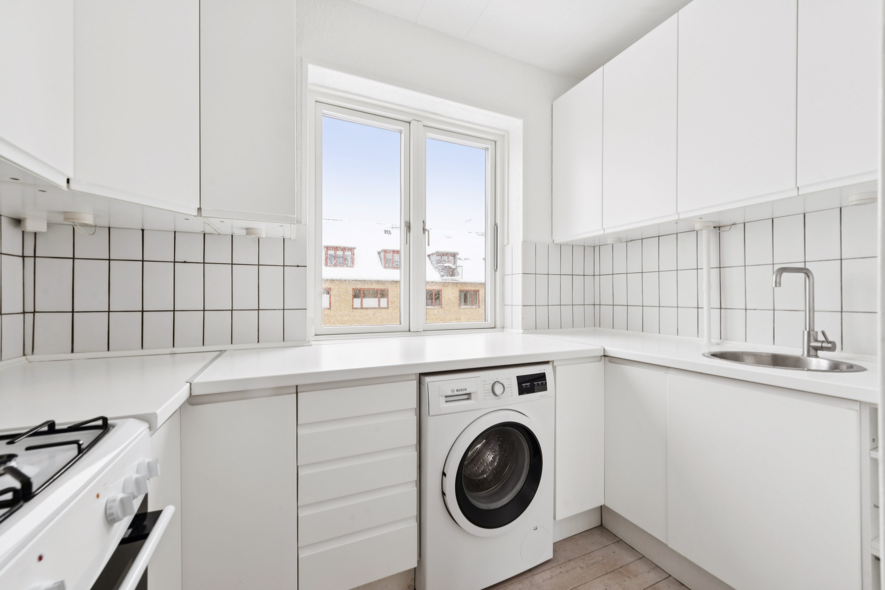 Fremhævet køkken billede i fuldskærmstilstand. Billede af Arnestedet 21, 2. th., 2720 Vanløse