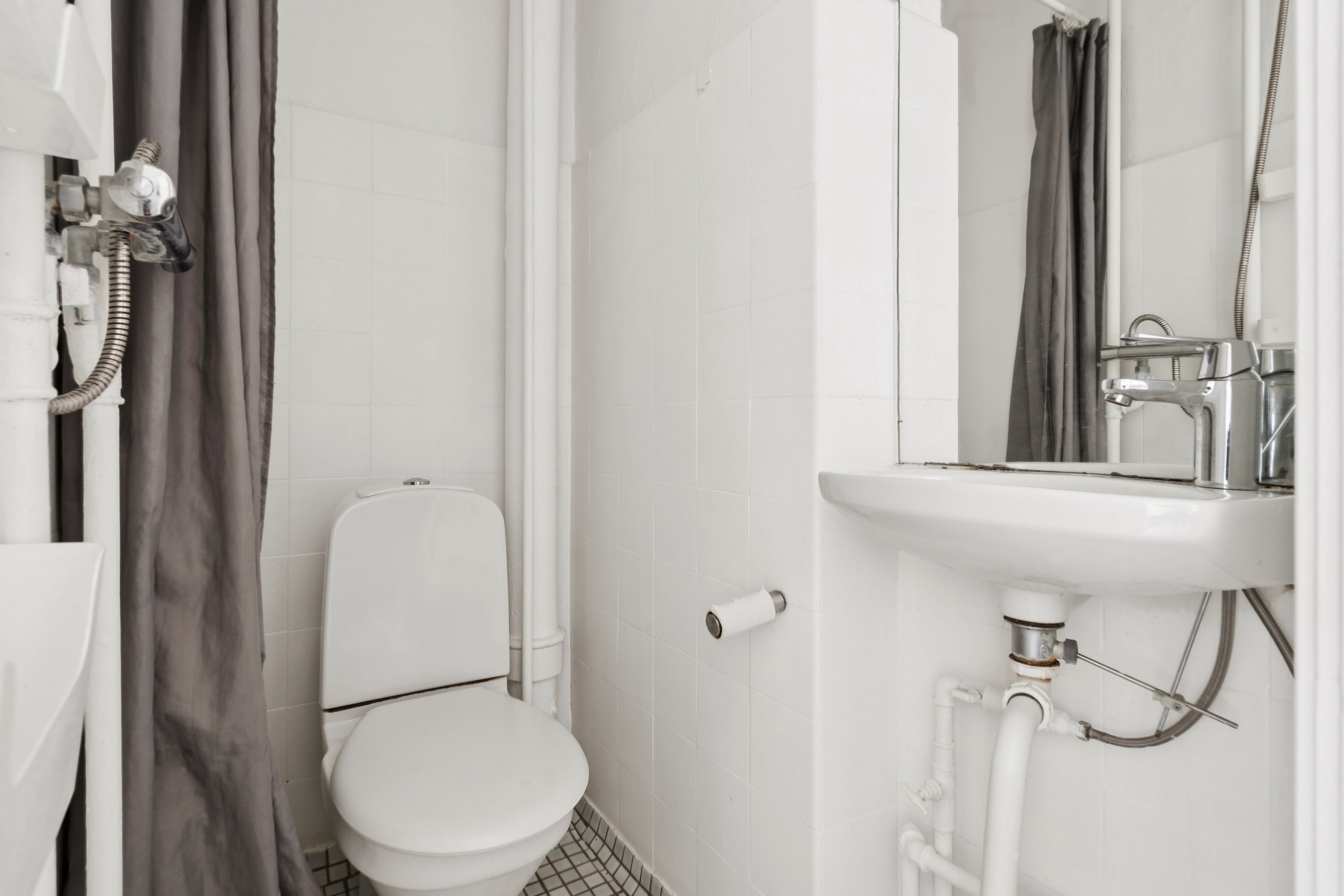 Fremhævet badeværelse billede i fuldskærmstilstand. Billede af Arnestedet 21, 2. th., 2720 Vanløse