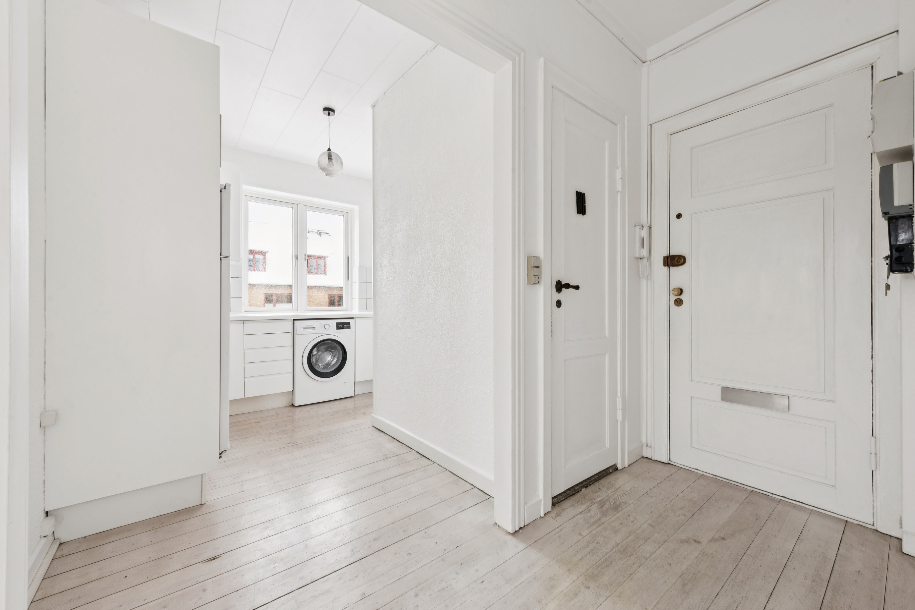 Fremhævet entré billede i fuldskærmstilstand. Billede af Arnestedet 21, 2. th., 2720 Vanløse