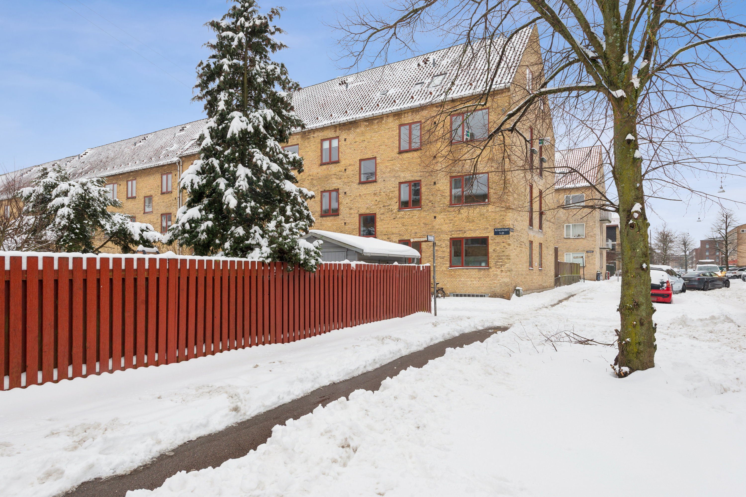 Fremhævet andet billede i fuldskærmstilstand. Billede af Arnestedet 21, 2. th., 2720 Vanløse