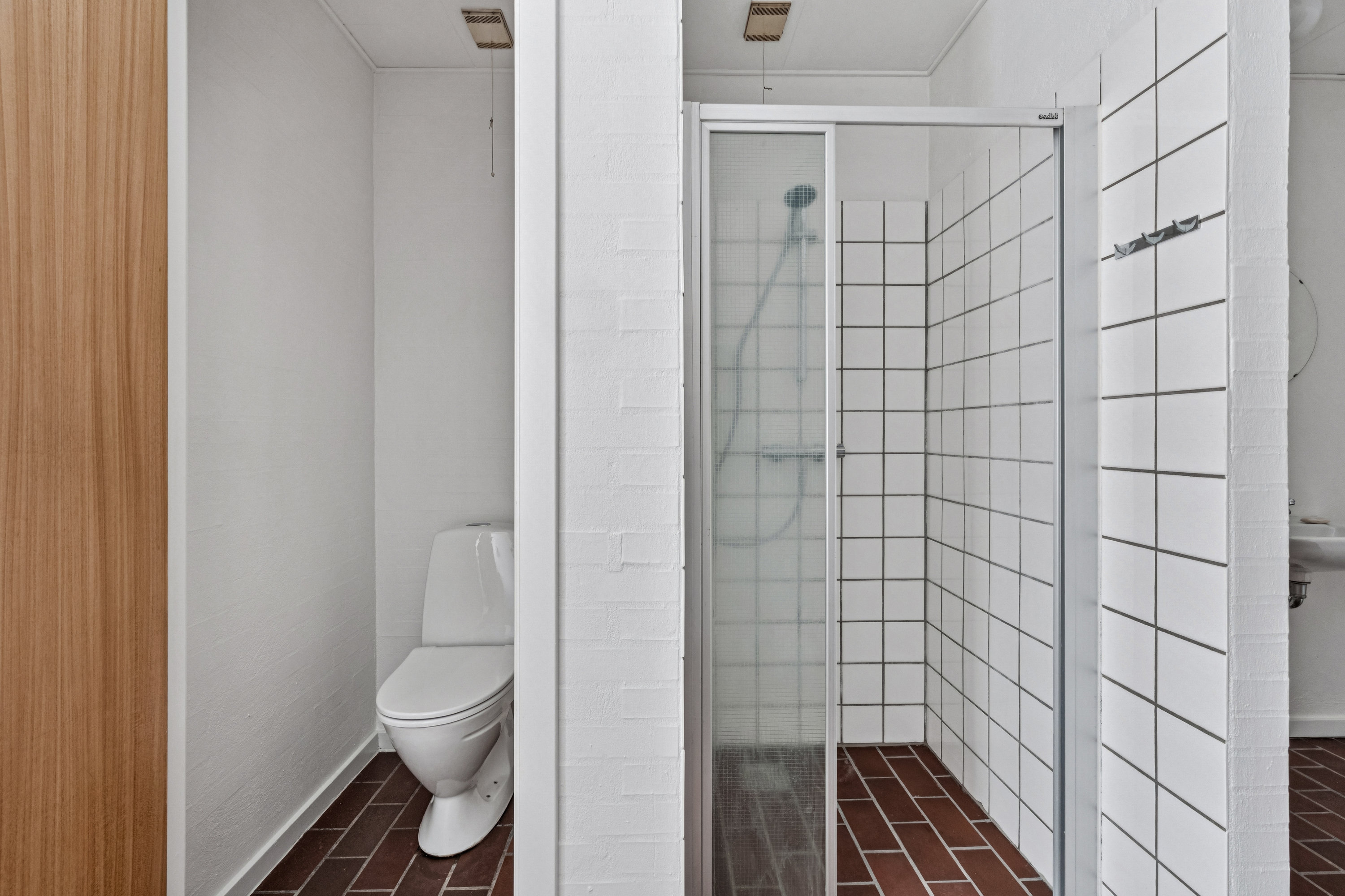 Fremhævet badeværelse billede i fuldskærmstilstand. Billede af Spergelvej 35, 9270 Klarup