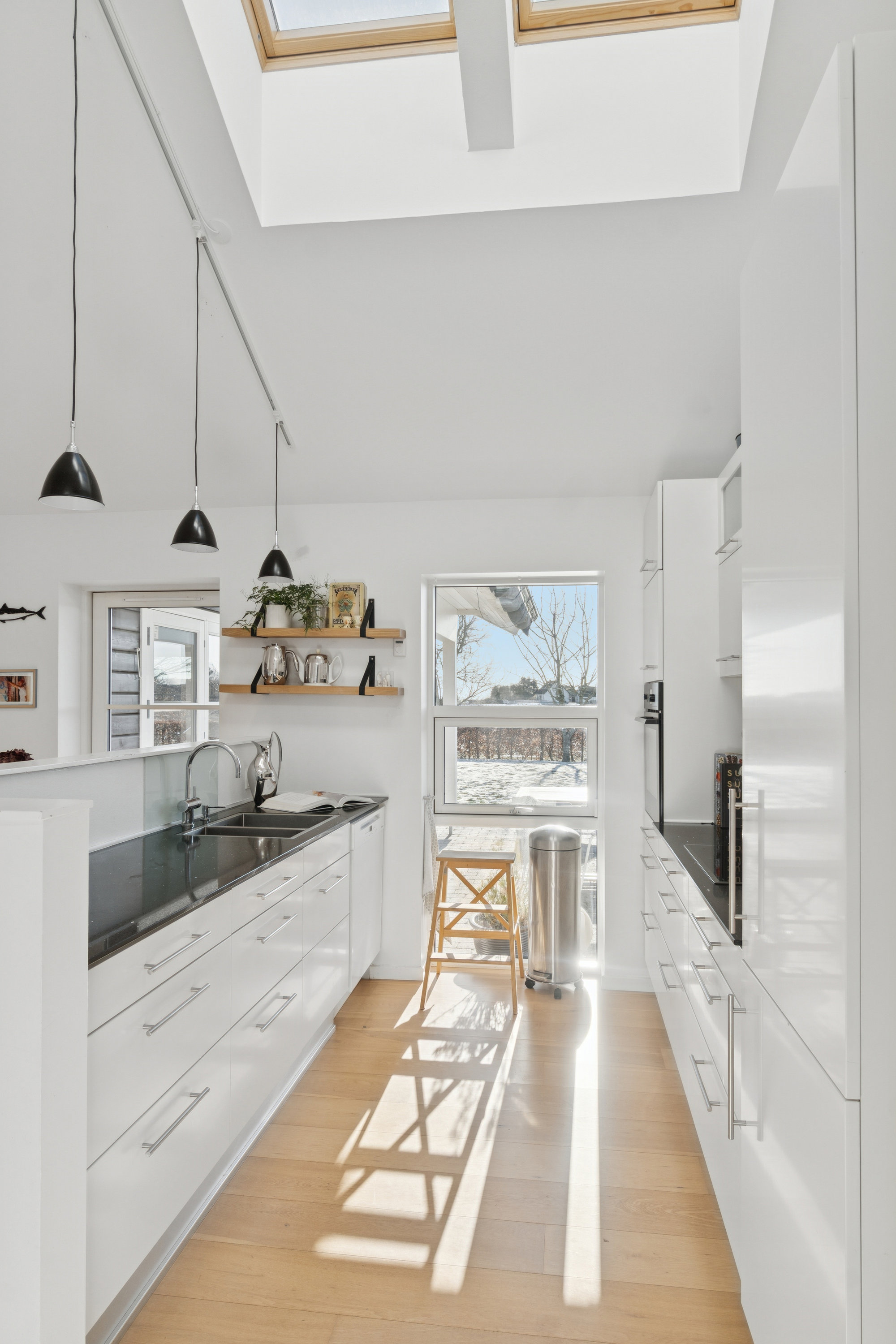 Fremhævet køkken billede i fuldskærmstilstand. Billede af Vejgården 86, 4160 Herlufmagle