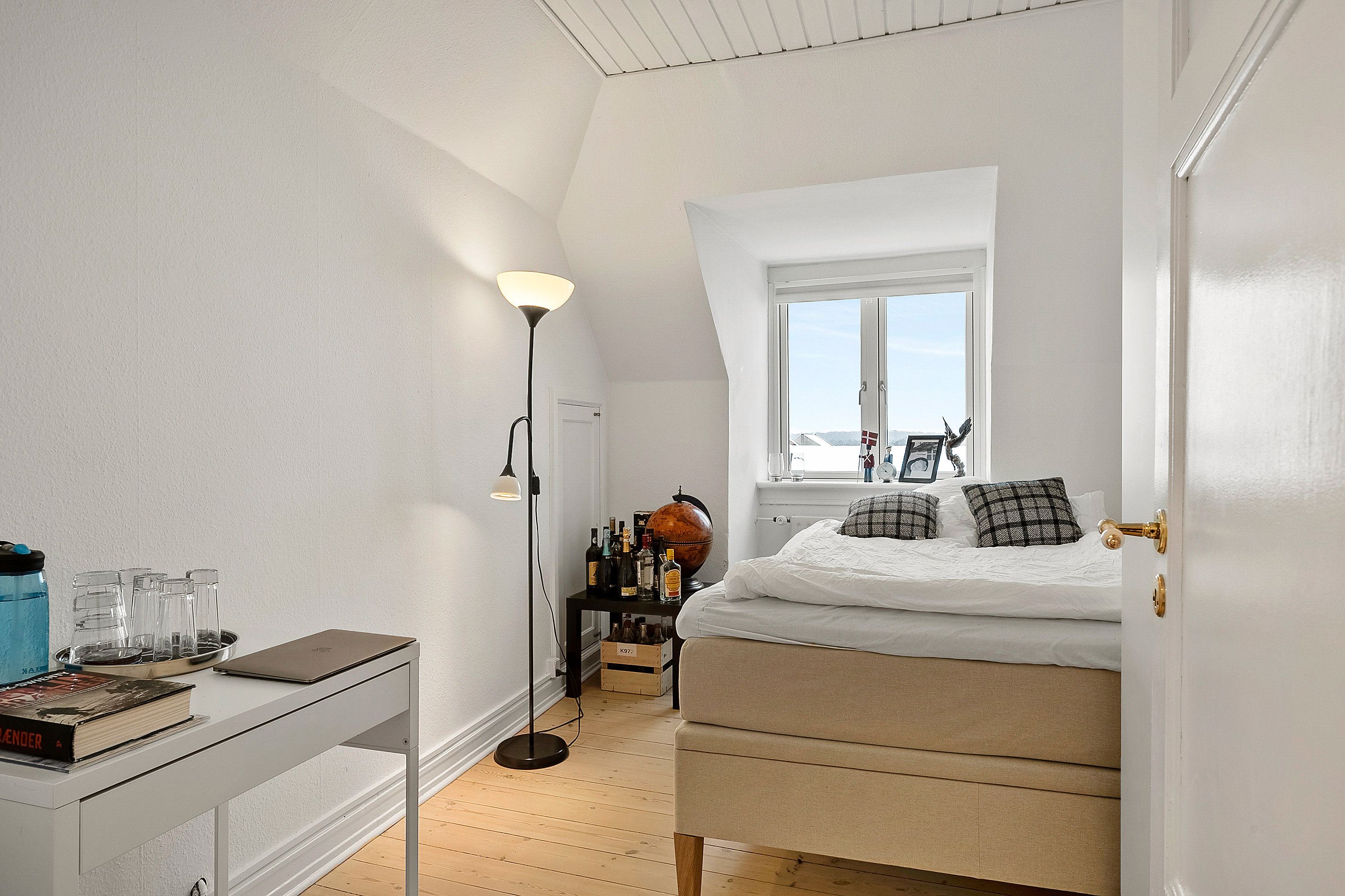 Fremhævet soveværelse billede i fuldskærmstilstand. Billede af Skibhusvej 61B, 4. th., 5000 Odense C