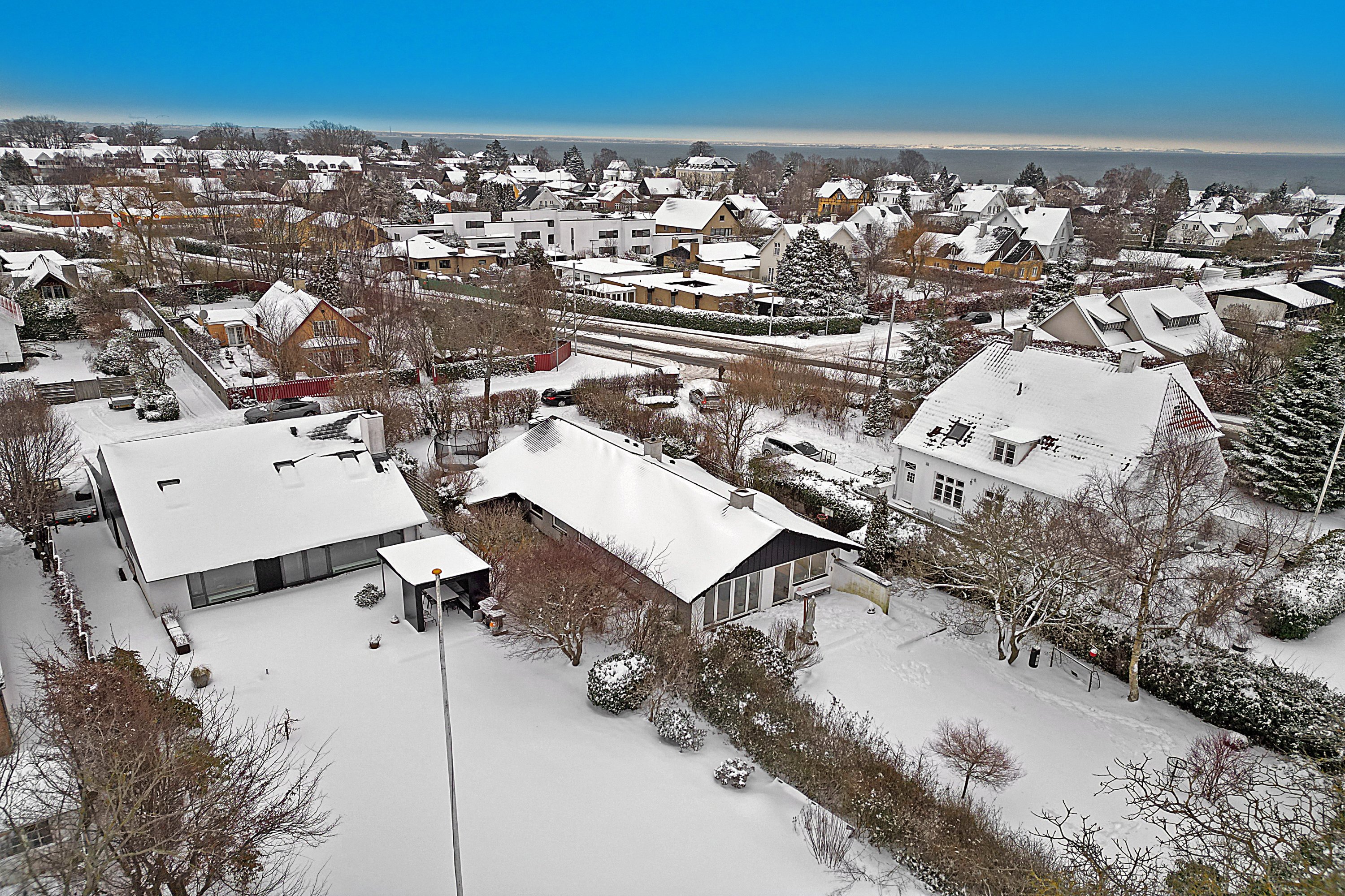 Fremhævet luftfoto billede i fuldskærmstilstand. Billede af Jernbane Alle 4B, 3050 Humlebæk
