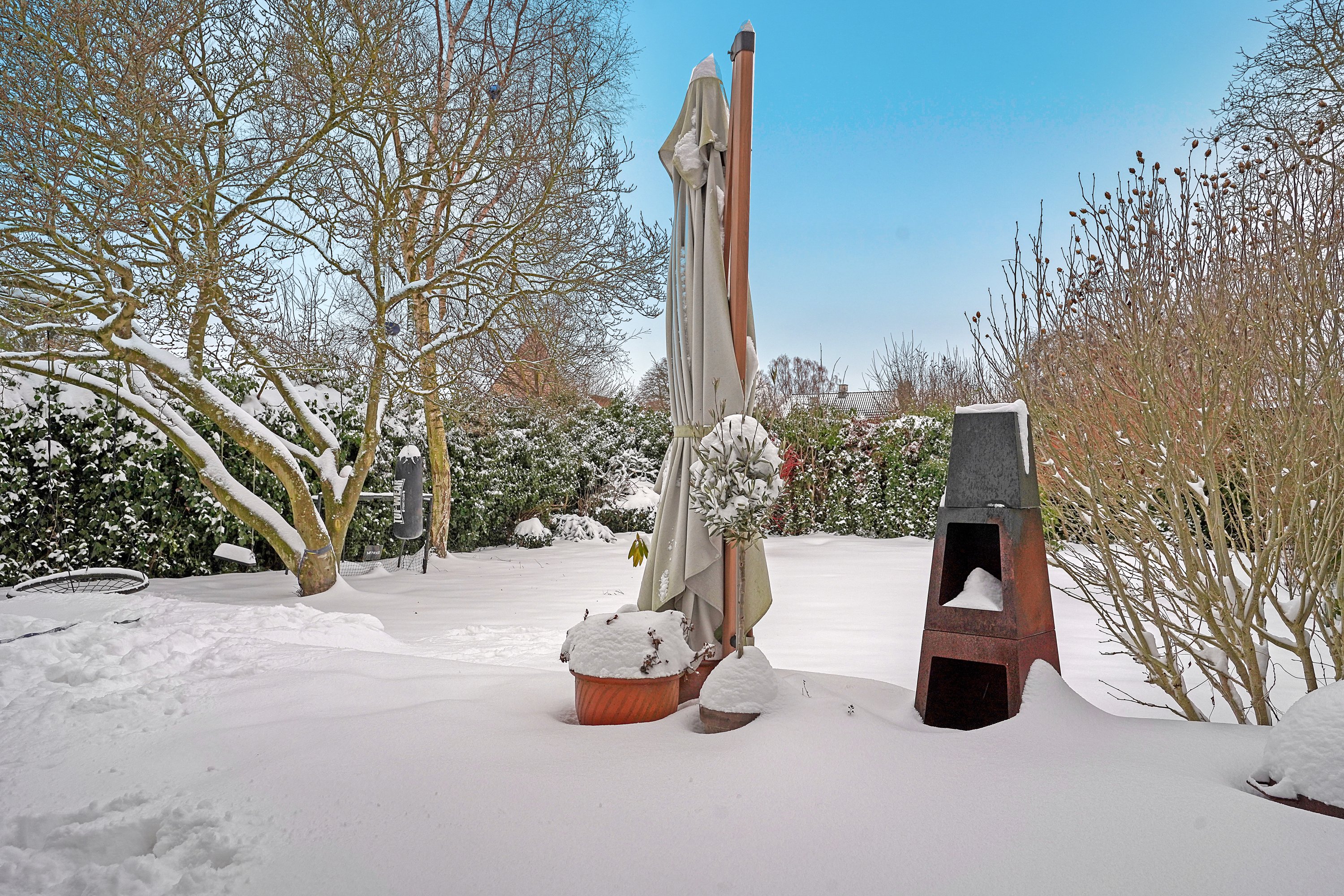 Fremhævet terrasse billede i fuldskærmstilstand. Billede af Jernbane Alle 4B, 3050 Humlebæk