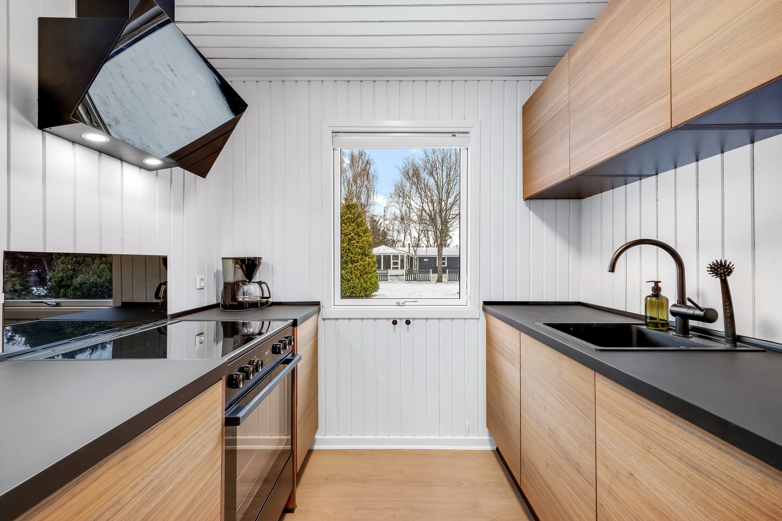 Fremhævet køkken billede i fuldskærmstilstand. Billede af Bæverstien 8, Skaven , 6880 Tarm