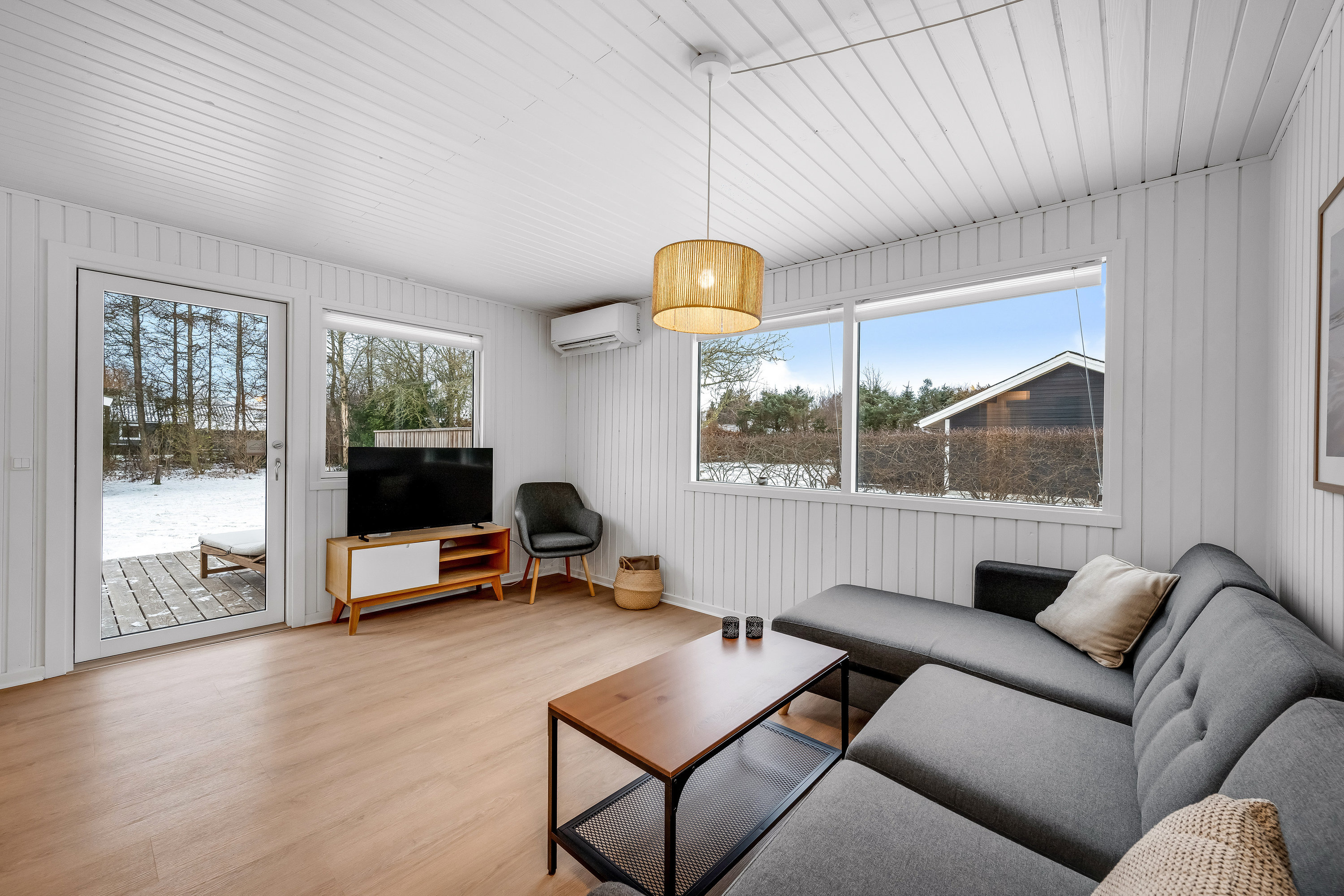 Fremhævet stue billede i fuldskærmstilstand. Billede af Bæverstien 8, Skaven , 6880 Tarm