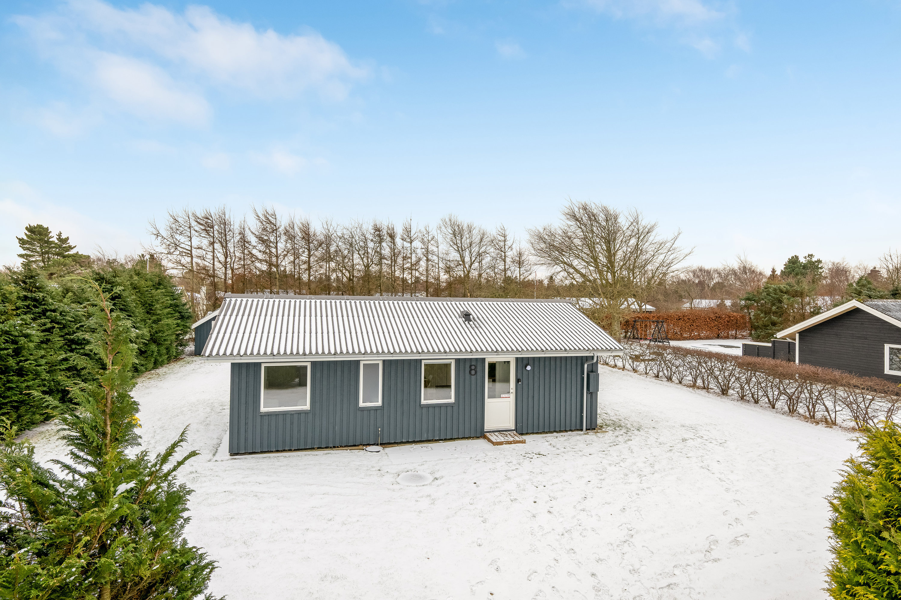 Fremhævet facade billede i fuldskærmstilstand. Billede af Bæverstien 8, Skaven , 6880 Tarm