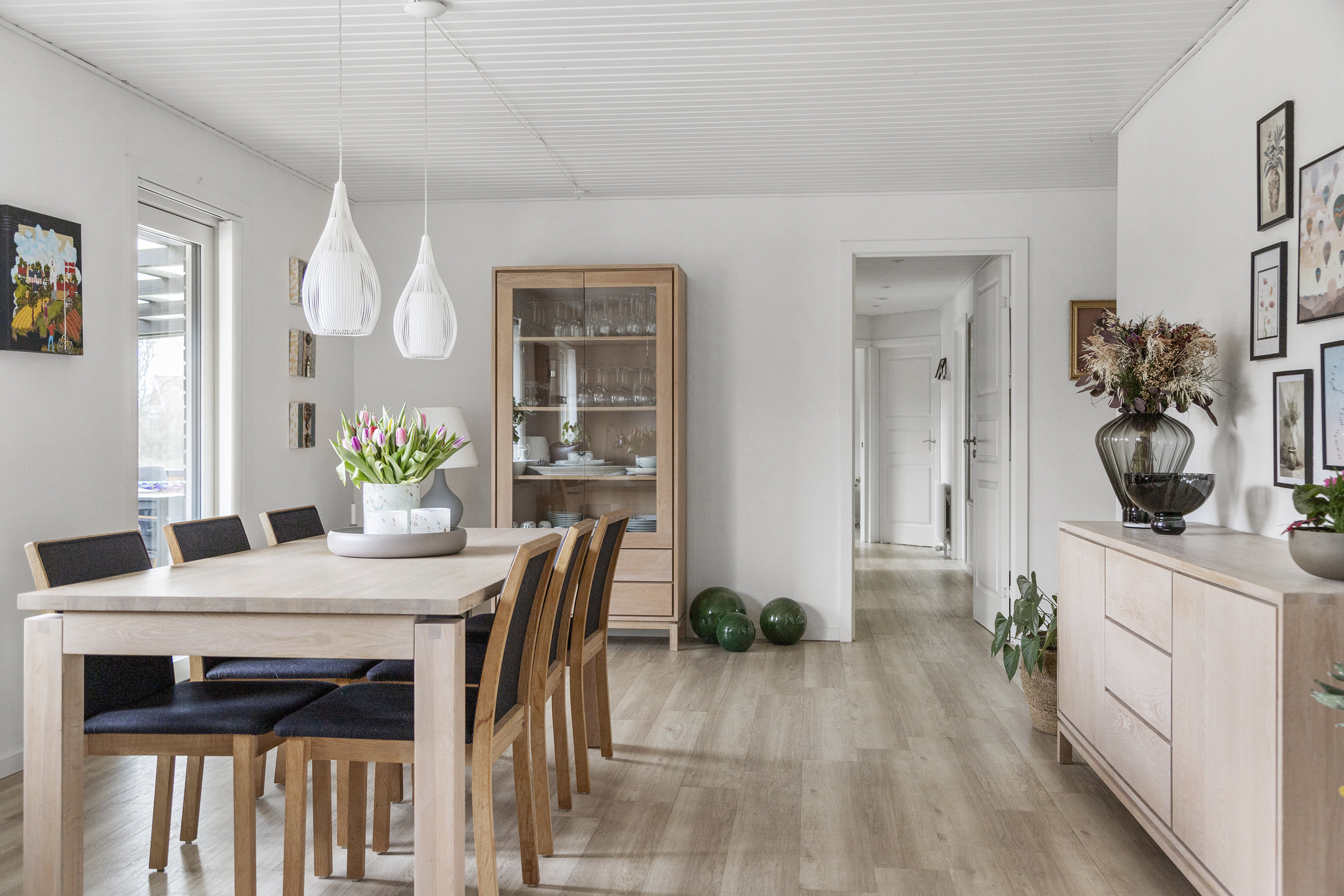 Fremhævet stue billede i fuldskærmstilstand. Billede af Emil Reesens Kvarter 6, 9700 Brønderslev