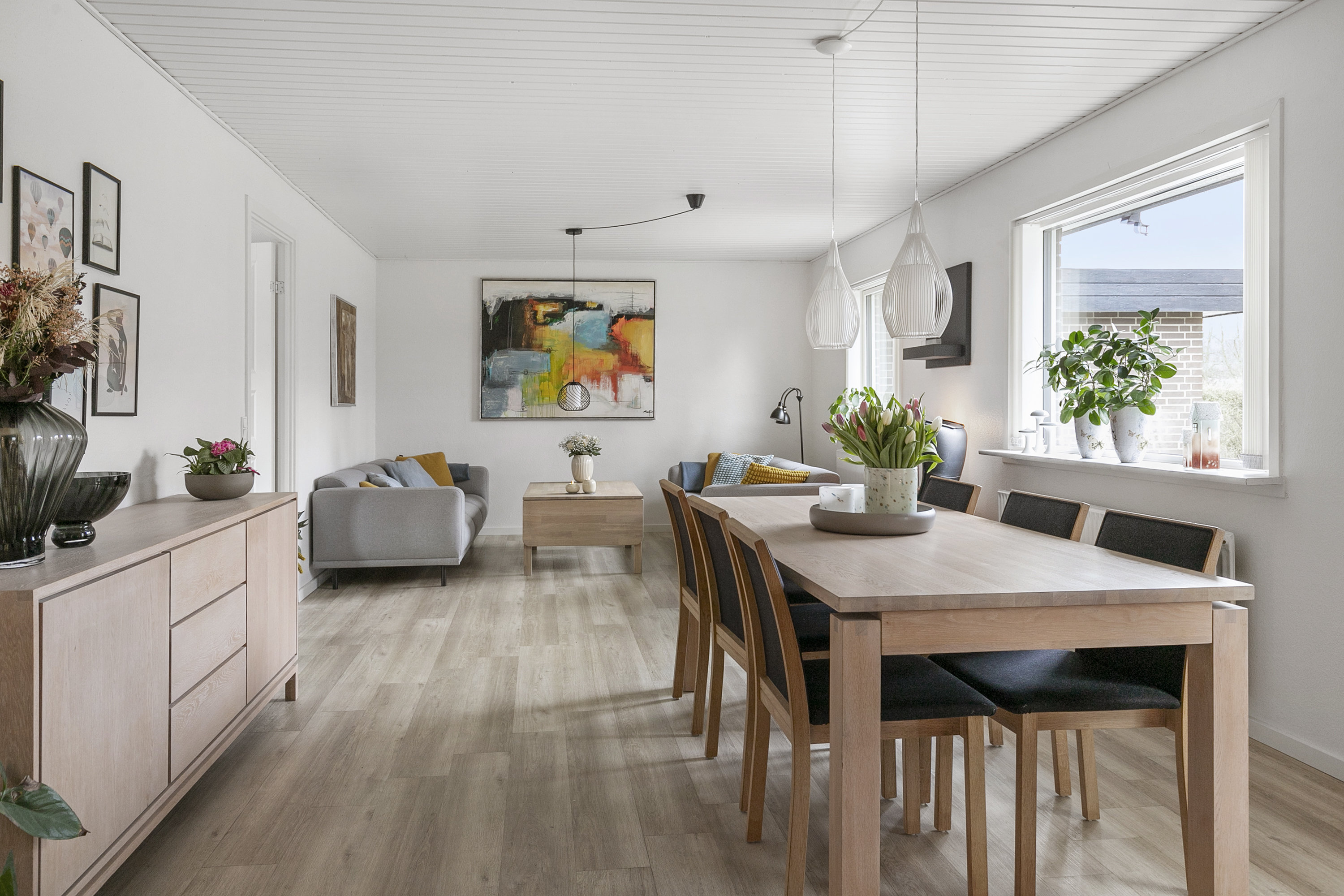 Fremhævet stue billede i fuldskærmstilstand. Billede af Emil Reesens Kvarter 6, 9700 Brønderslev