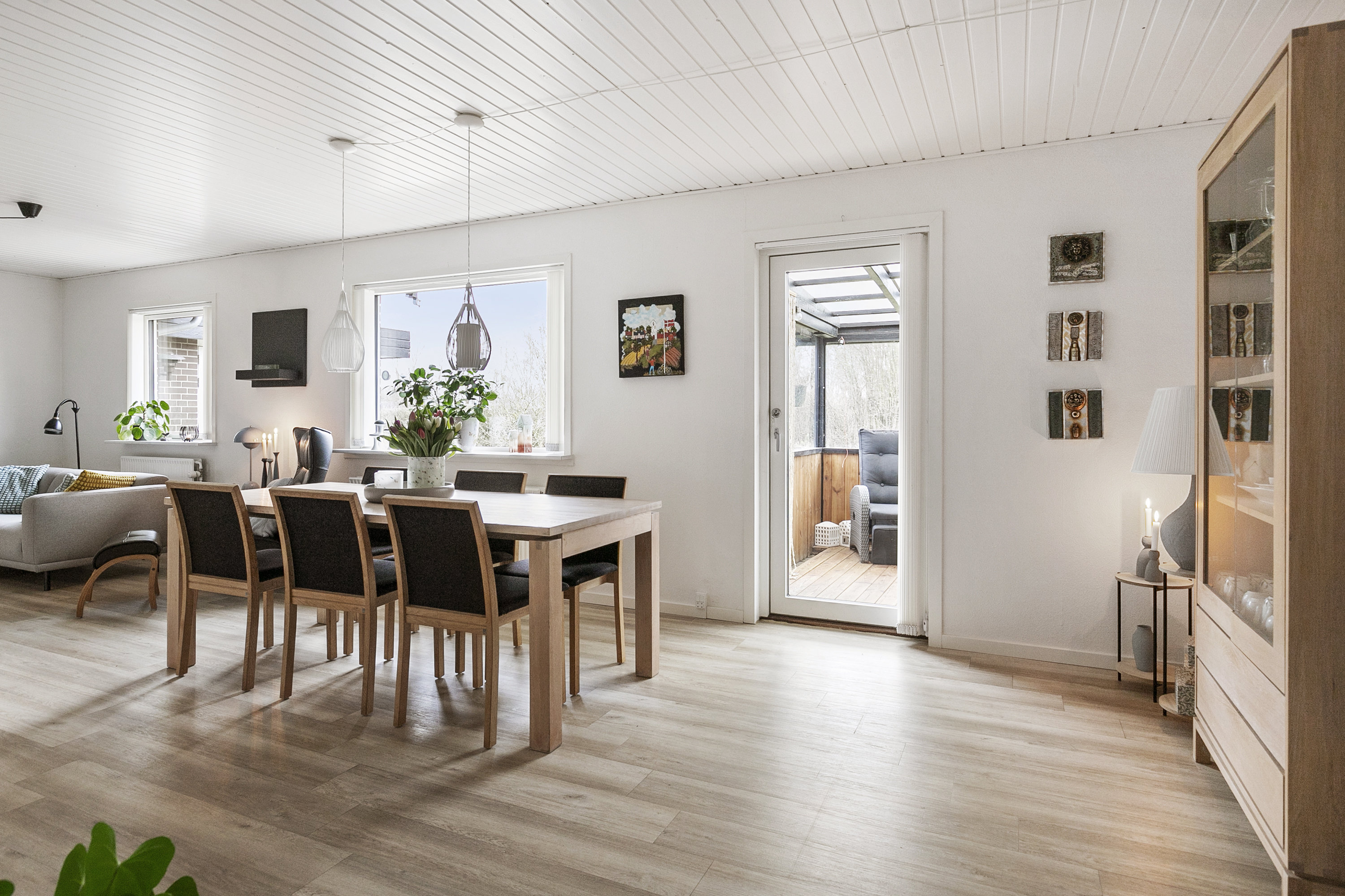 Fremhævet stue billede i fuldskærmstilstand. Billede af Emil Reesens Kvarter 6, 9700 Brønderslev