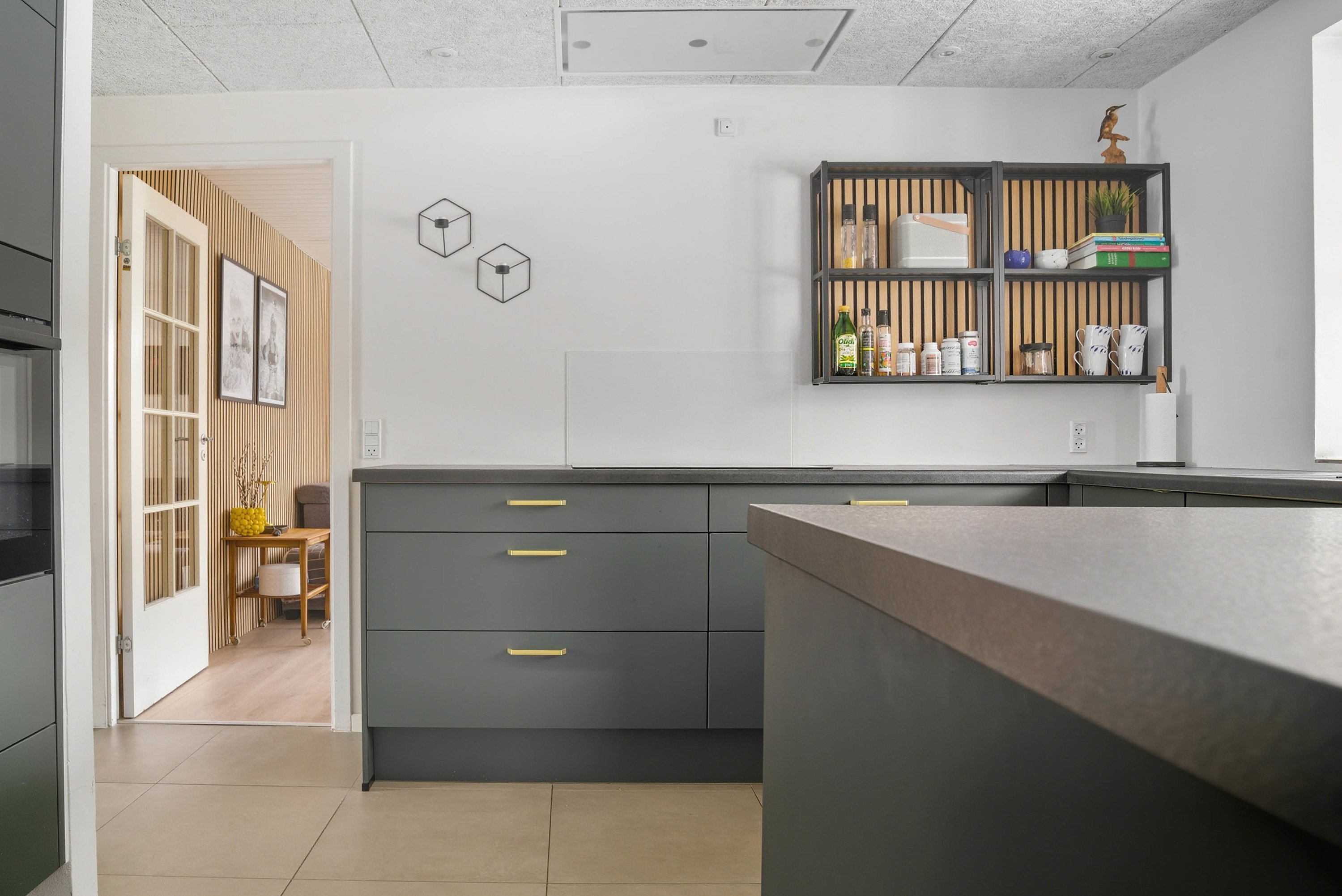 Fremhævet køkken alrum billede i fuldskærmstilstand. Billede af Slåenvej 150, Mejdal, 7500 Holstebro